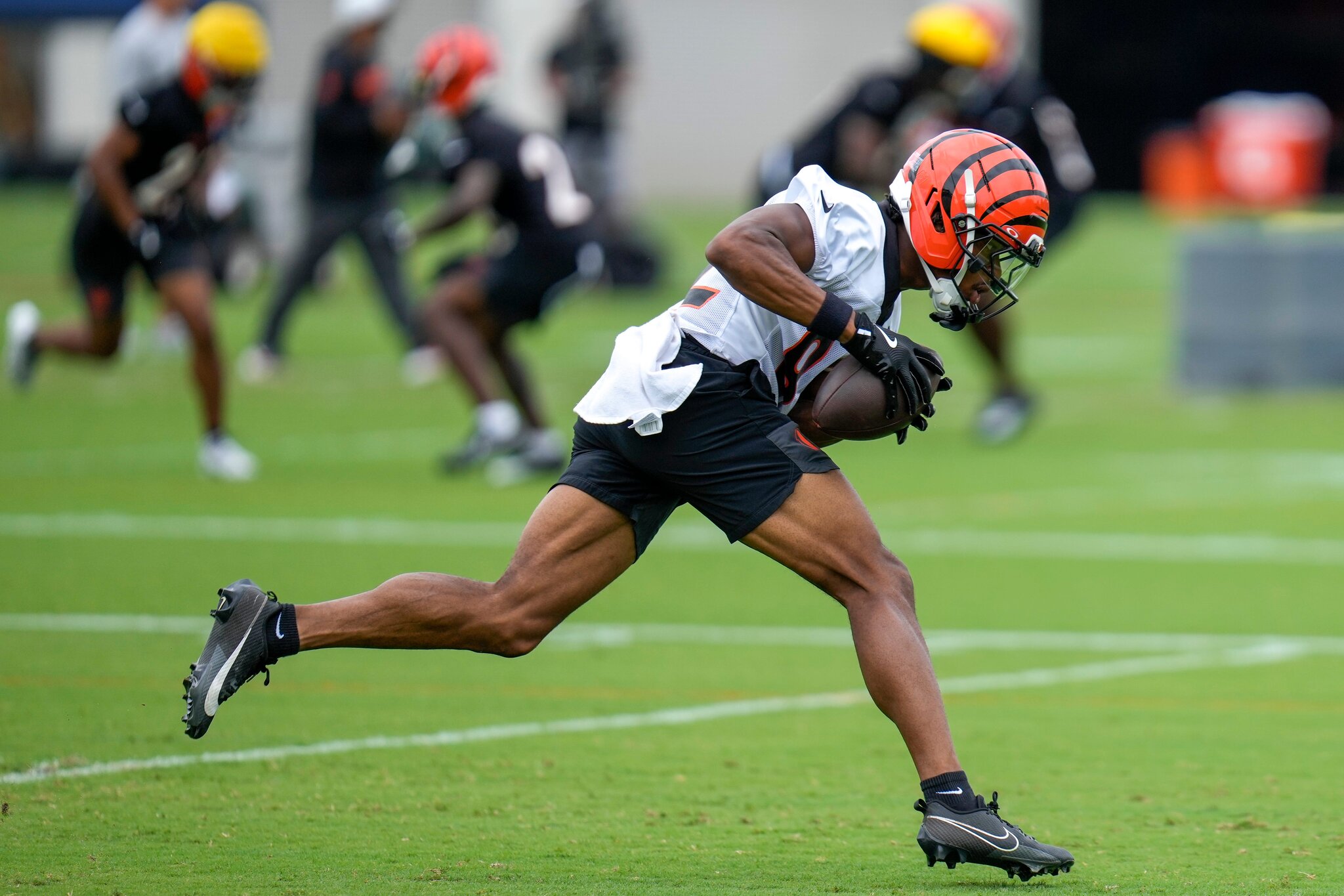 Mitchell Tinsley, WR Bengals cut, joins Texans practice squad