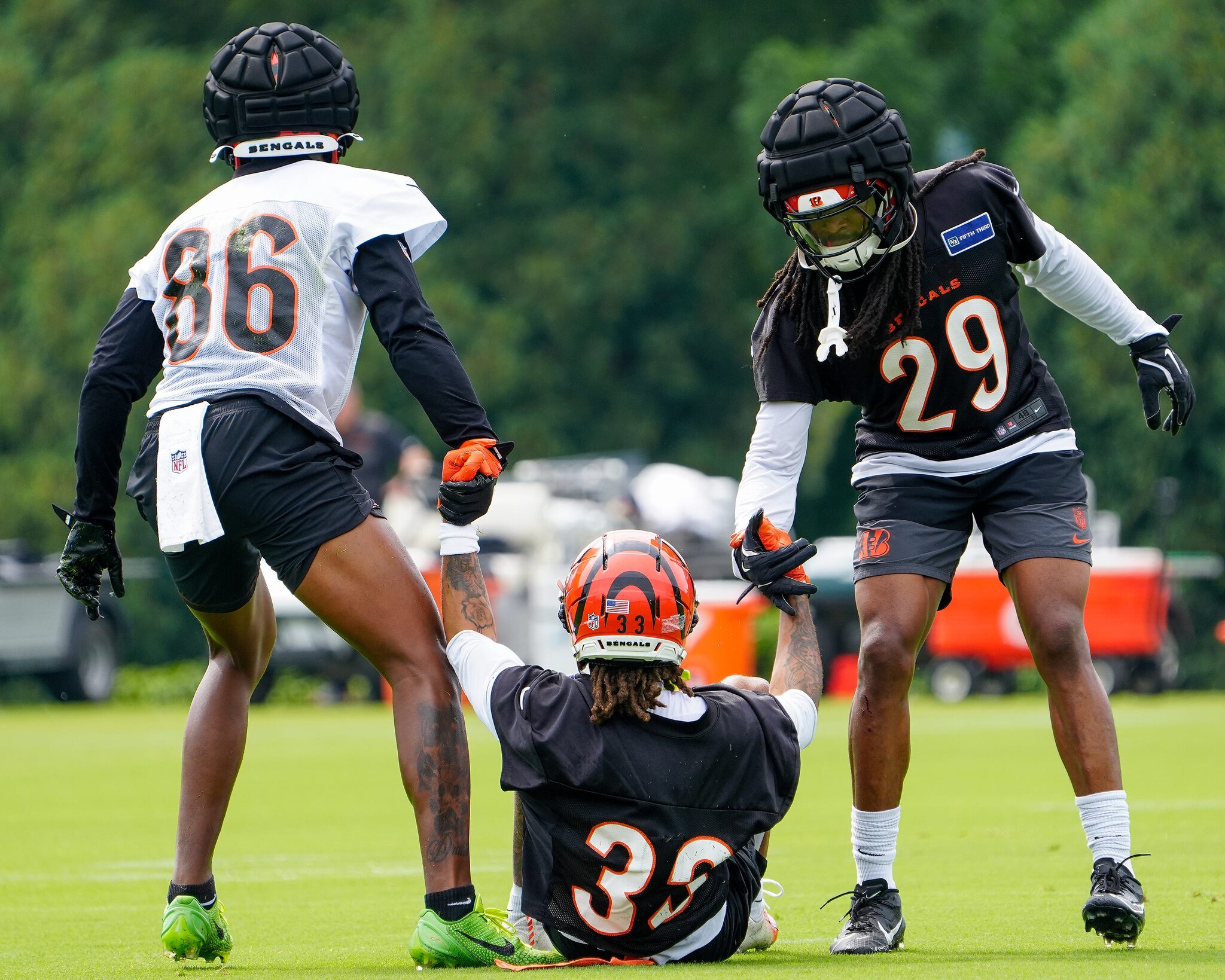 Bengals observations: D-line injury update, secondary shakeup