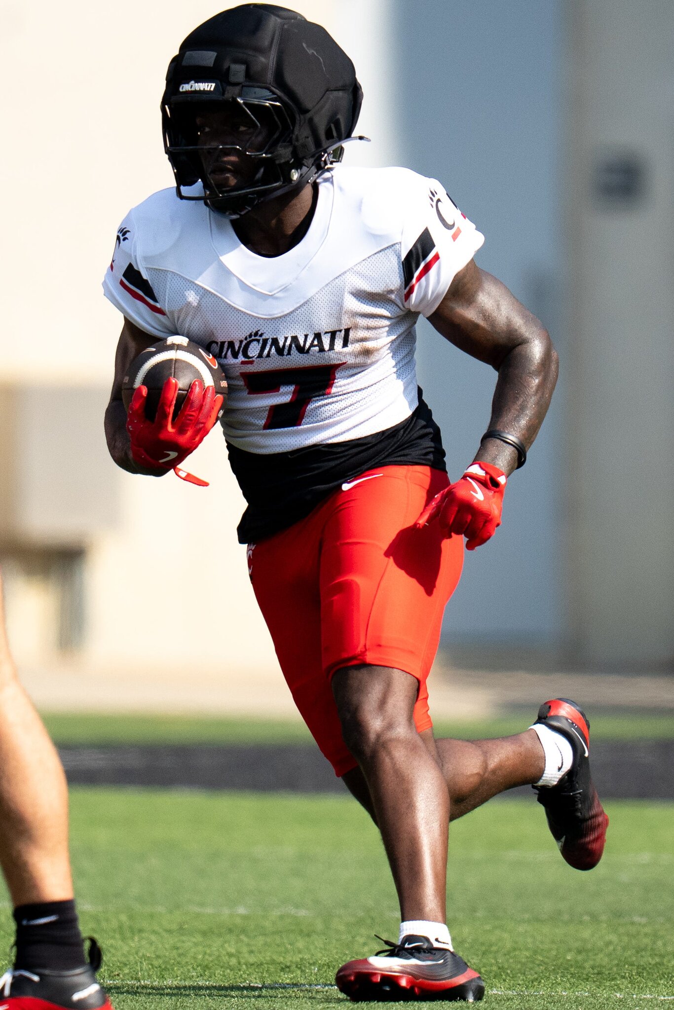 5 takeaways from rainy week of practice for Cincinnati Bearcats