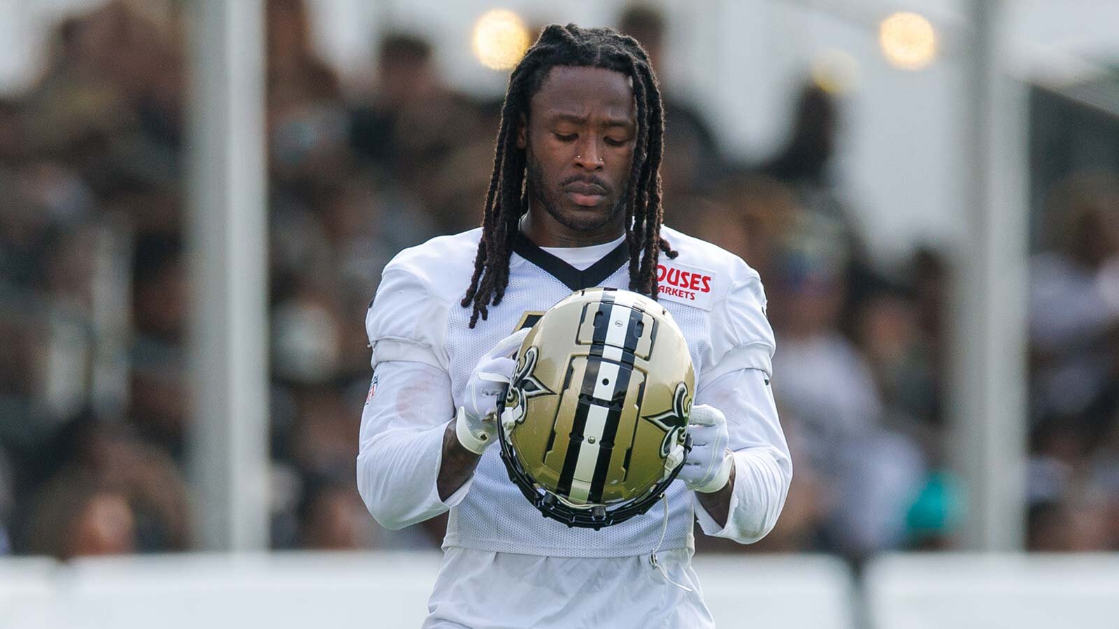 Saints news: Alvin Kamara will miss time after suffering knee injury
