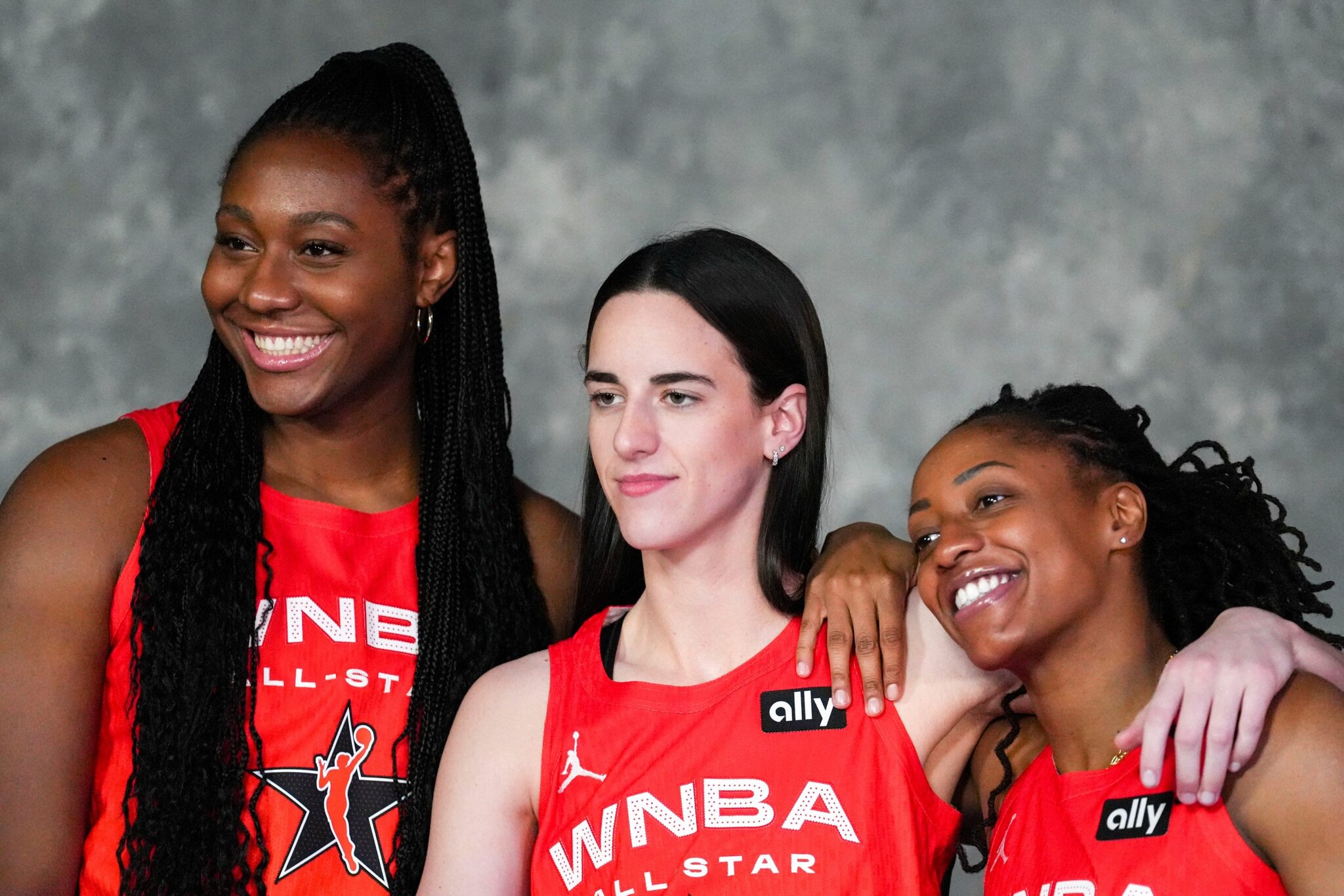My Goat”: Caitlin Clark, Paige Bueckers and Several WNBA All-Stars Drop Heartfelt Comments on Kelsey Mitchell’s All-Star Game…