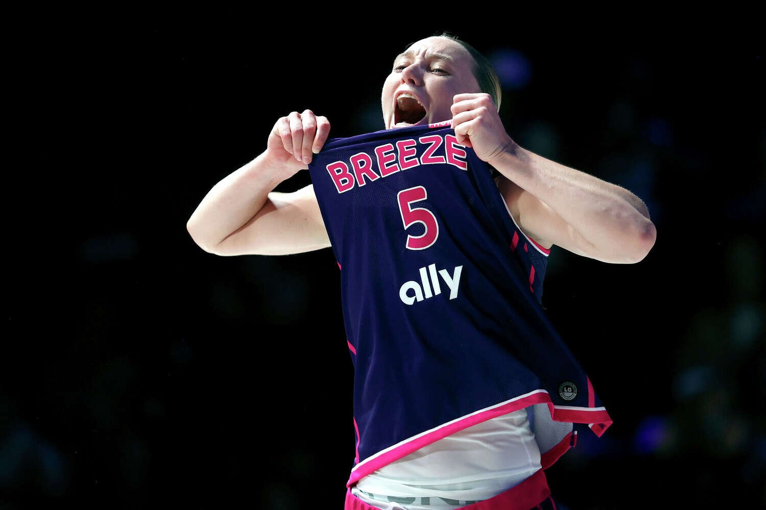 UConn women's basketball great Paige Bueckers returns to Unrivaled on multi-year contract