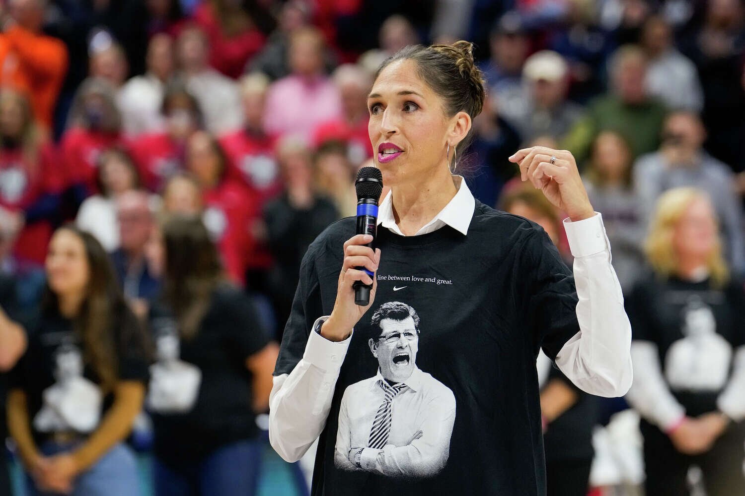Rebecca Lobo shares favorite moment from Apple TV's UConn women's basketball docuseries