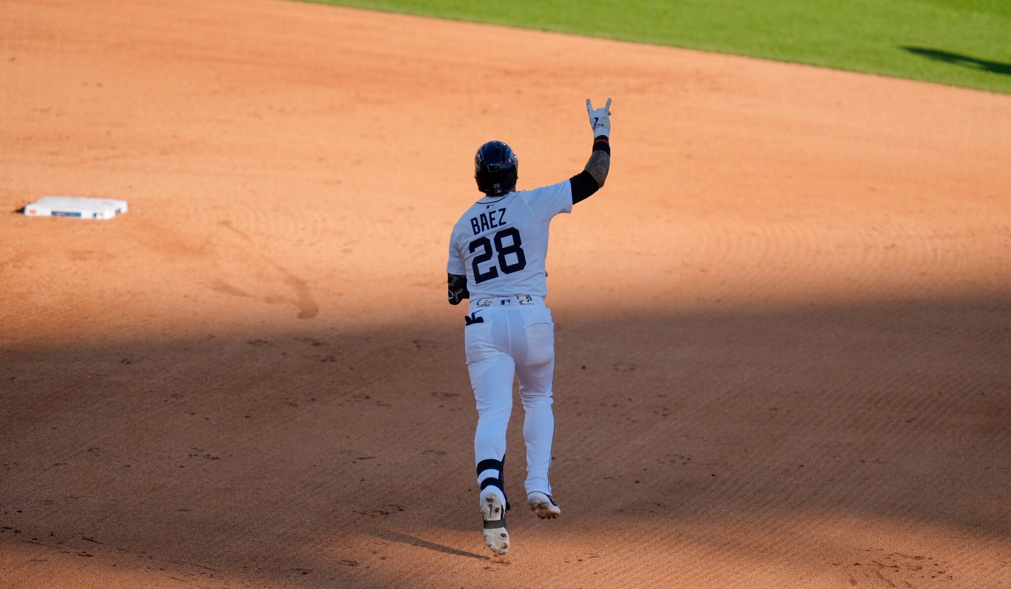 Tigers' Javier Báez cracks three doubles in Triple-A rehab start