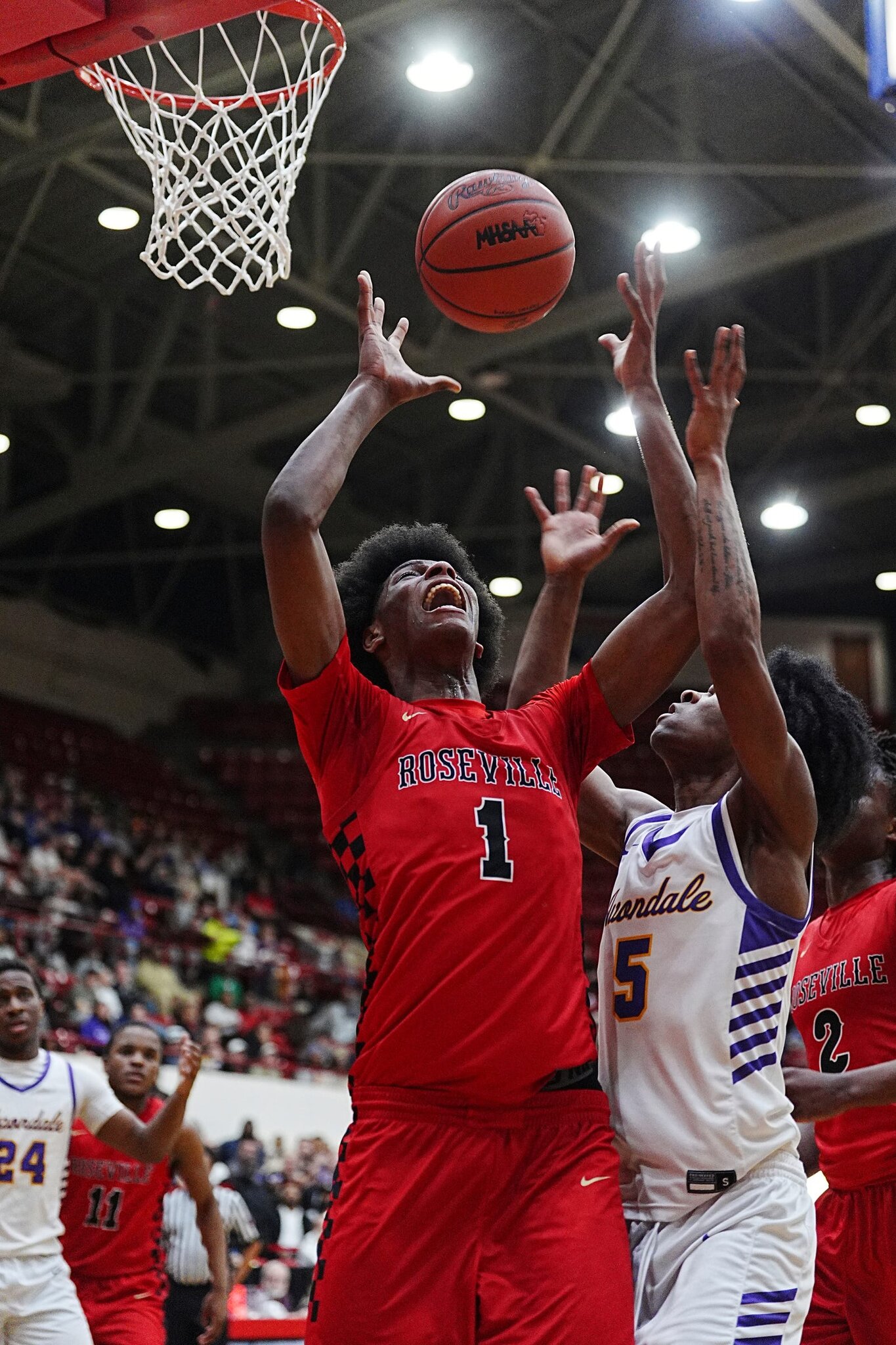 Roseville forward, state's top 2028 recruit, transferring out of state