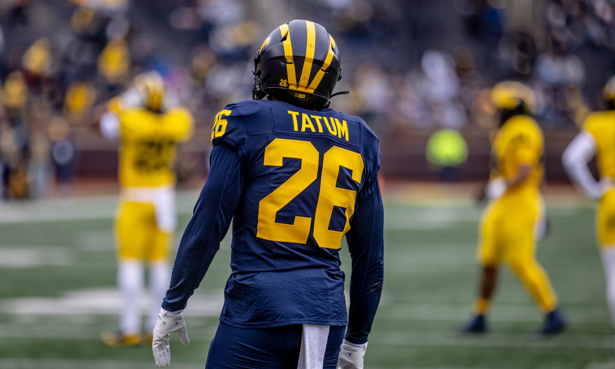 Two Michigan football players leave program before fall camp
