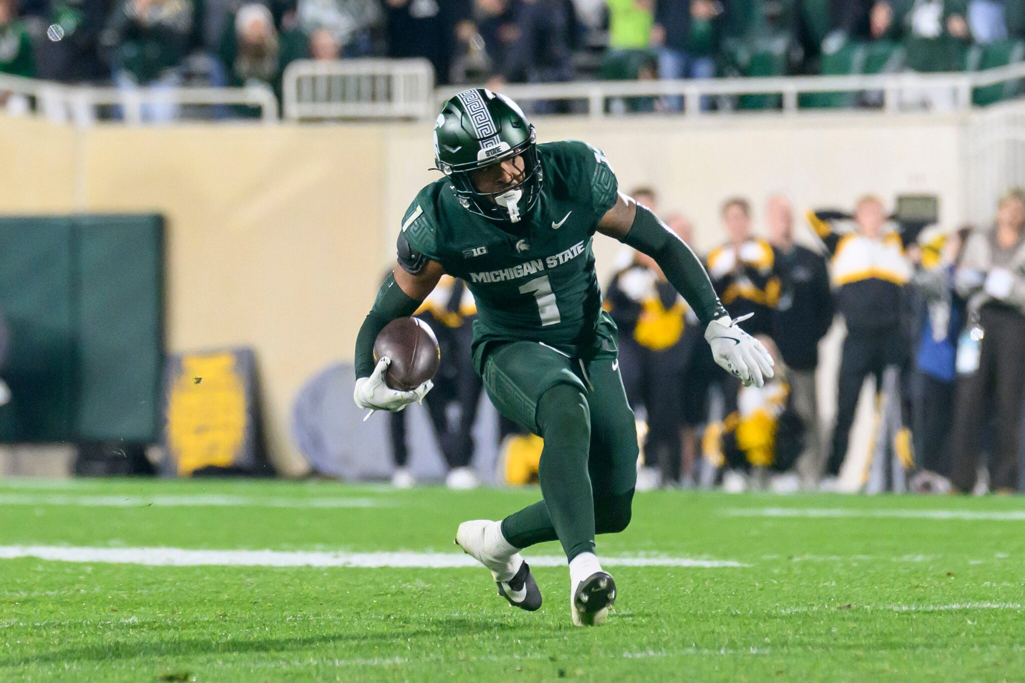 Pat Fitzgerald brings Northwestern jersey tradition to Michigan State