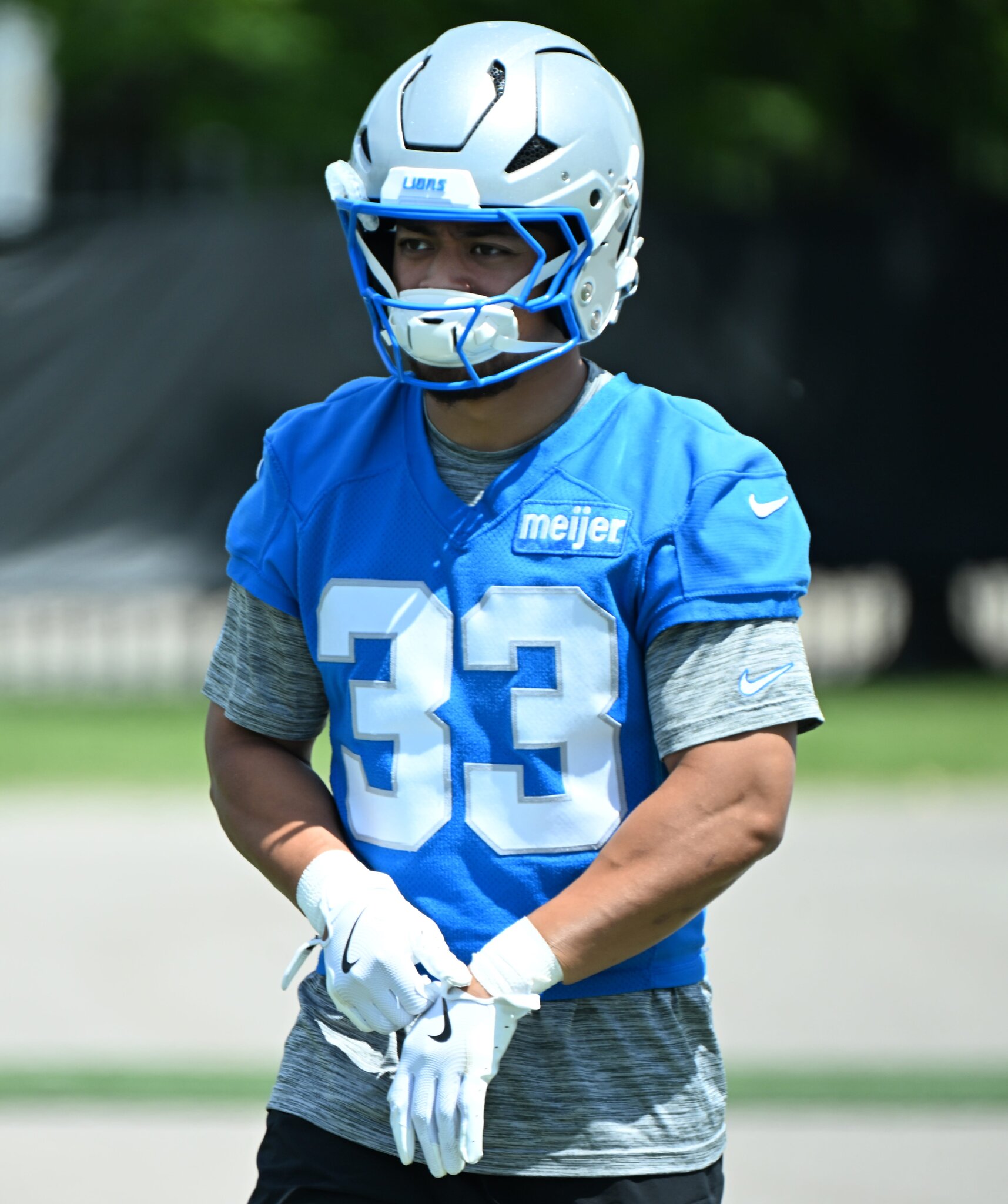 Why Sione Vaki, Lions RB, didn't play vs. Commanders