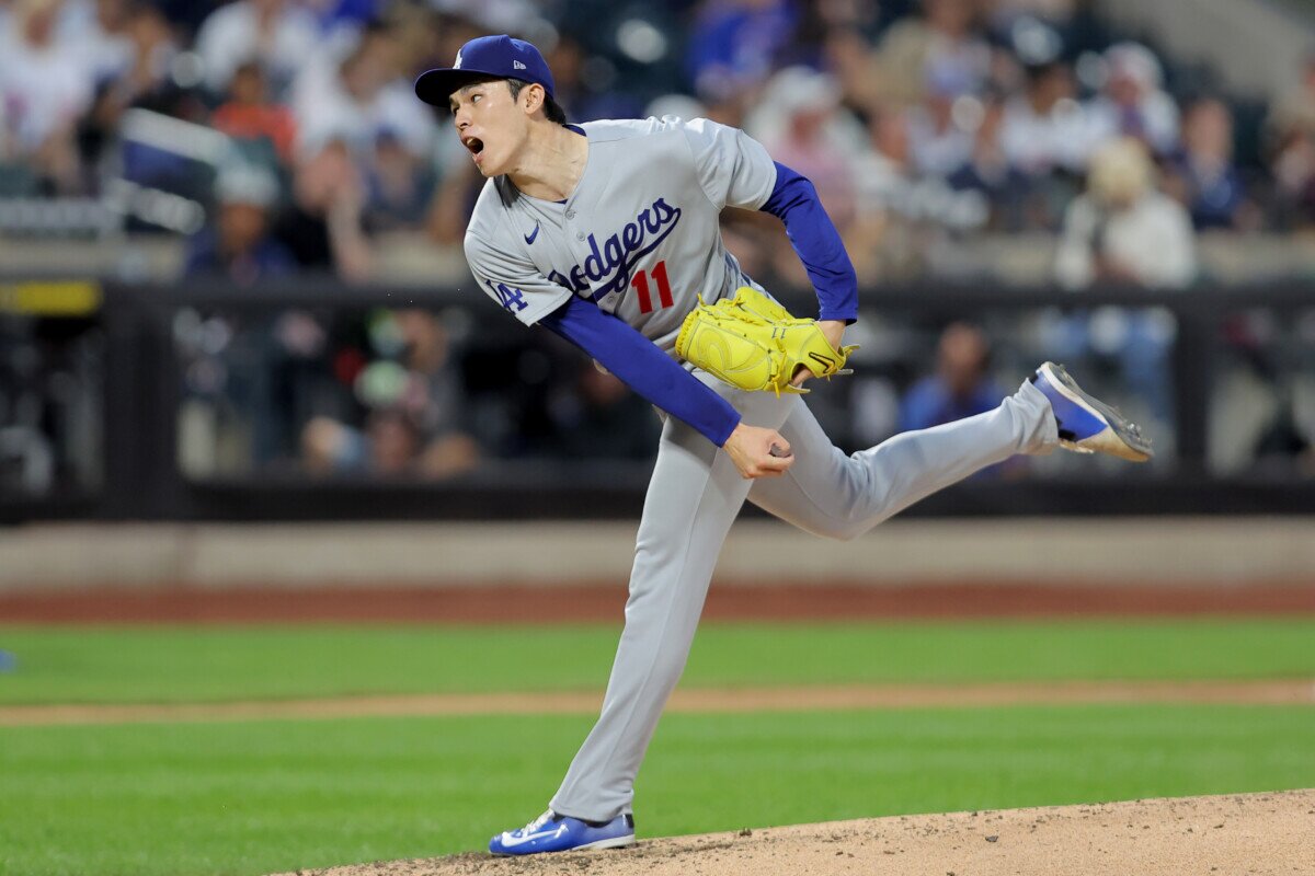 Dodgers Rest Mookie Betts, Max Muncy for Brewers Opener