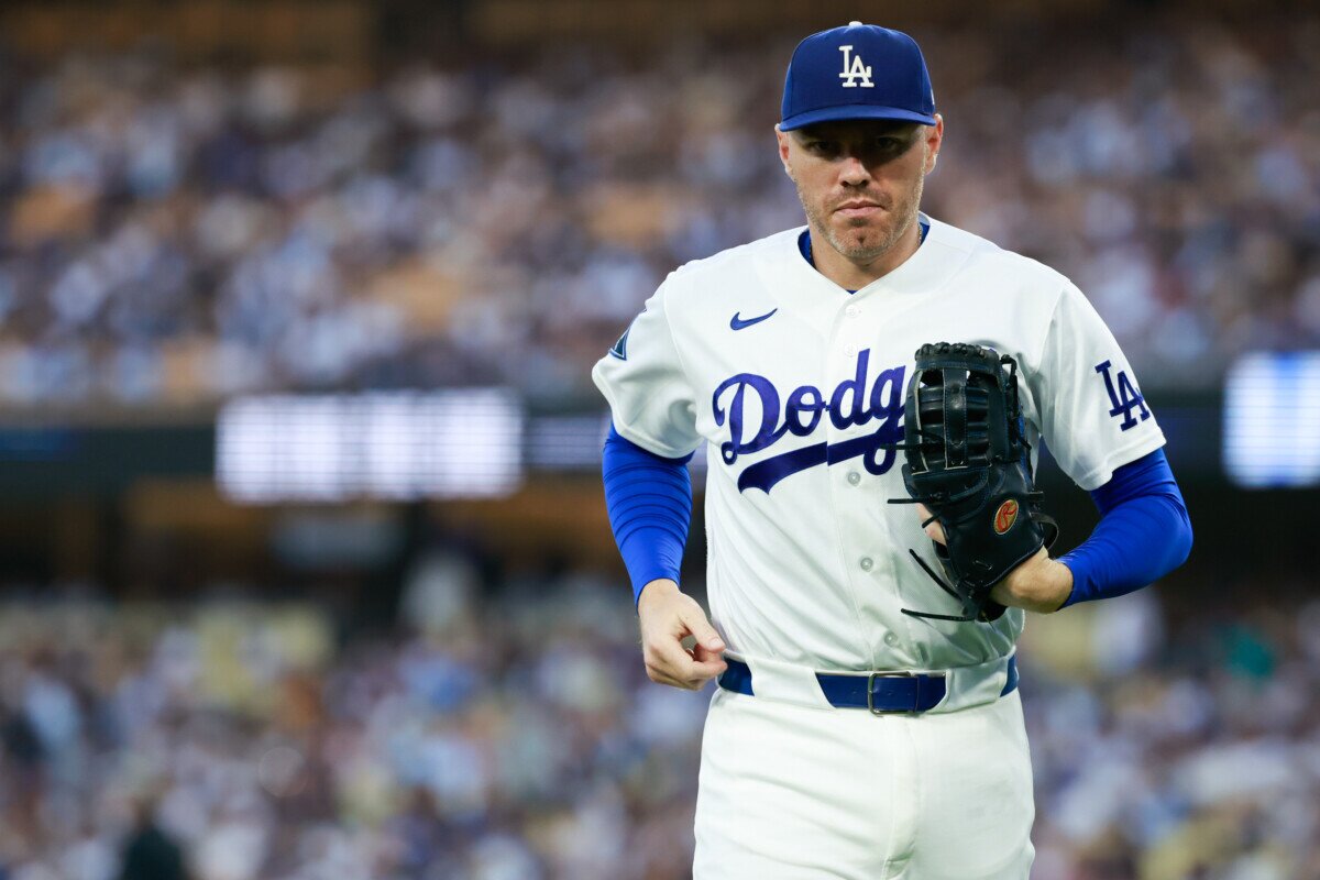 Dave Roberts Reveals Freddie Freeman’s Status After Hand Injury Scare