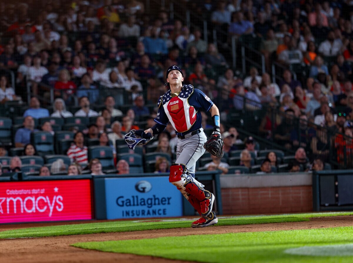 Dodgers Bringing Back Second Catcher Ahead of Trade Deadline