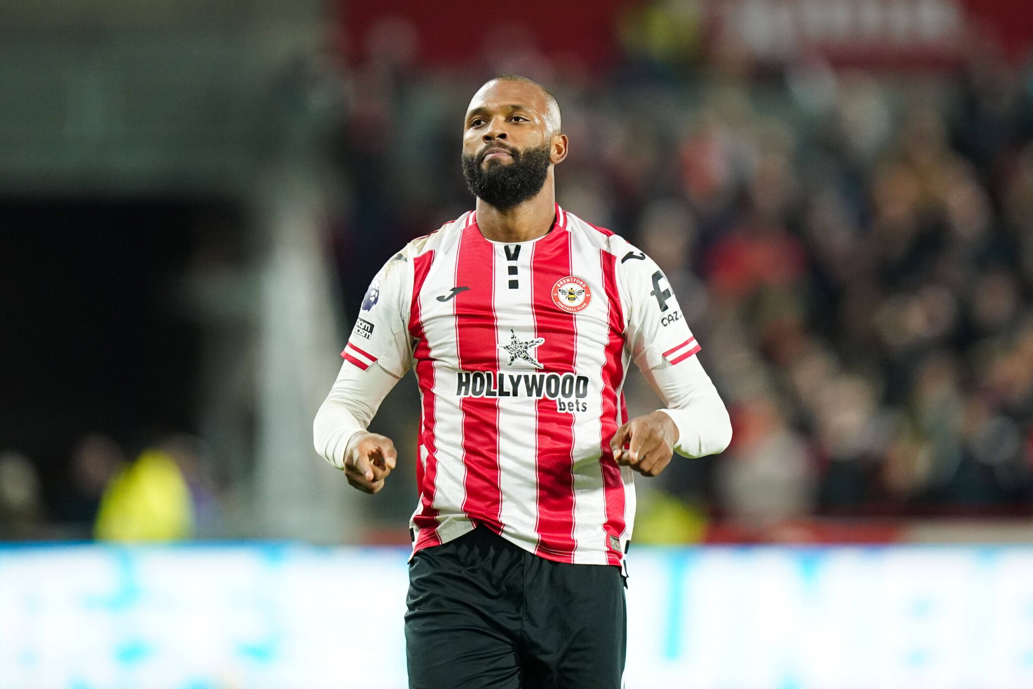 Manchester United and Chelsea dealt blow in pursuit of Premier League striker