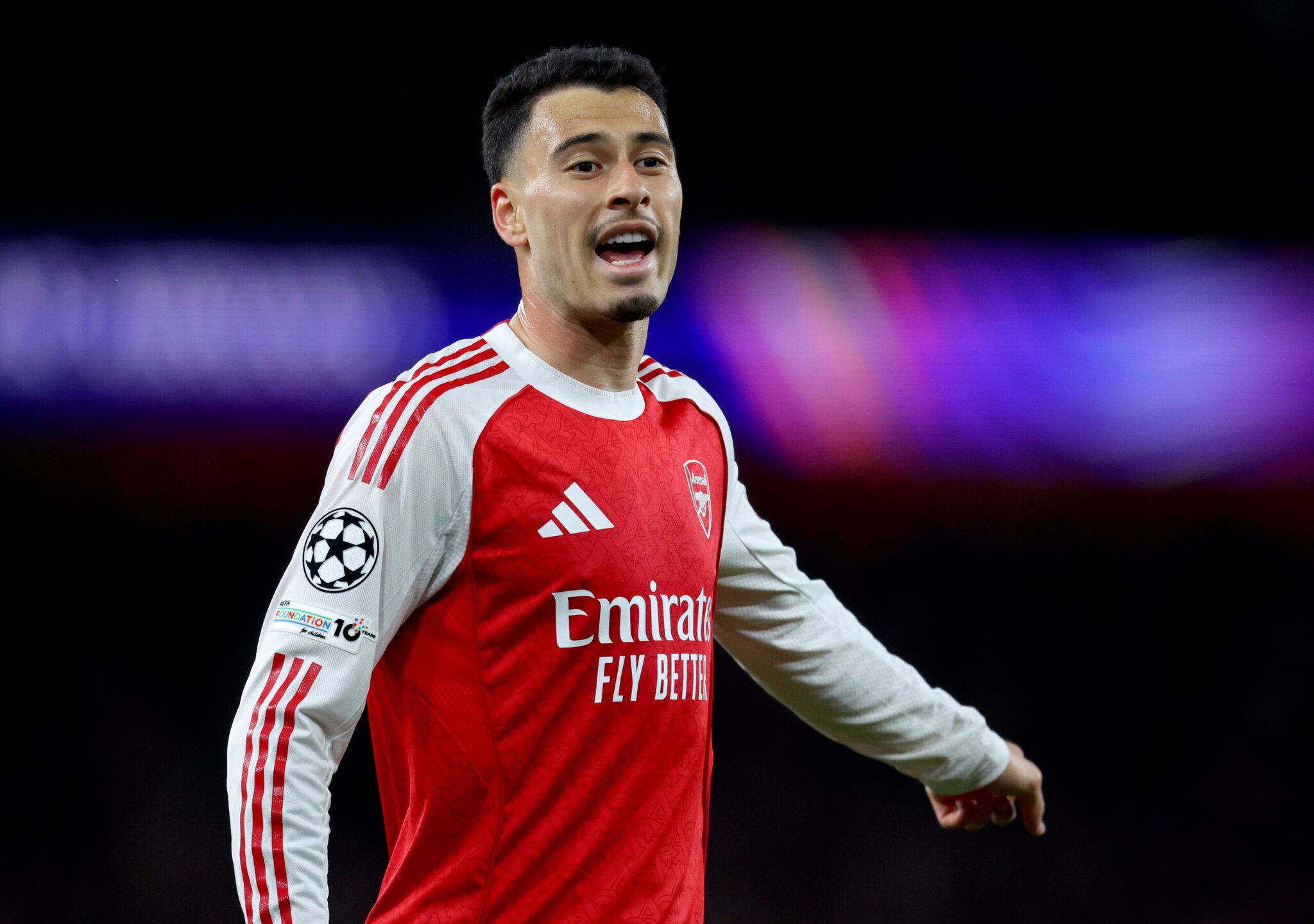 Arsenal told to keep Brazilian attacker despite links