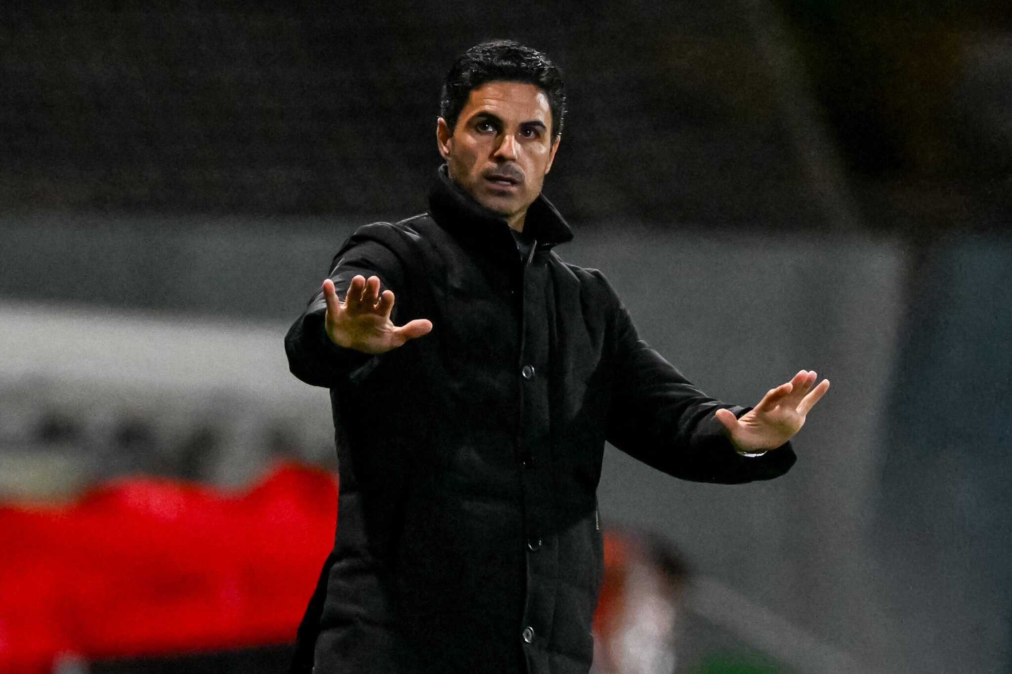 Journalist: Arsenal Set To Sign Defender Before Midfielder Deal