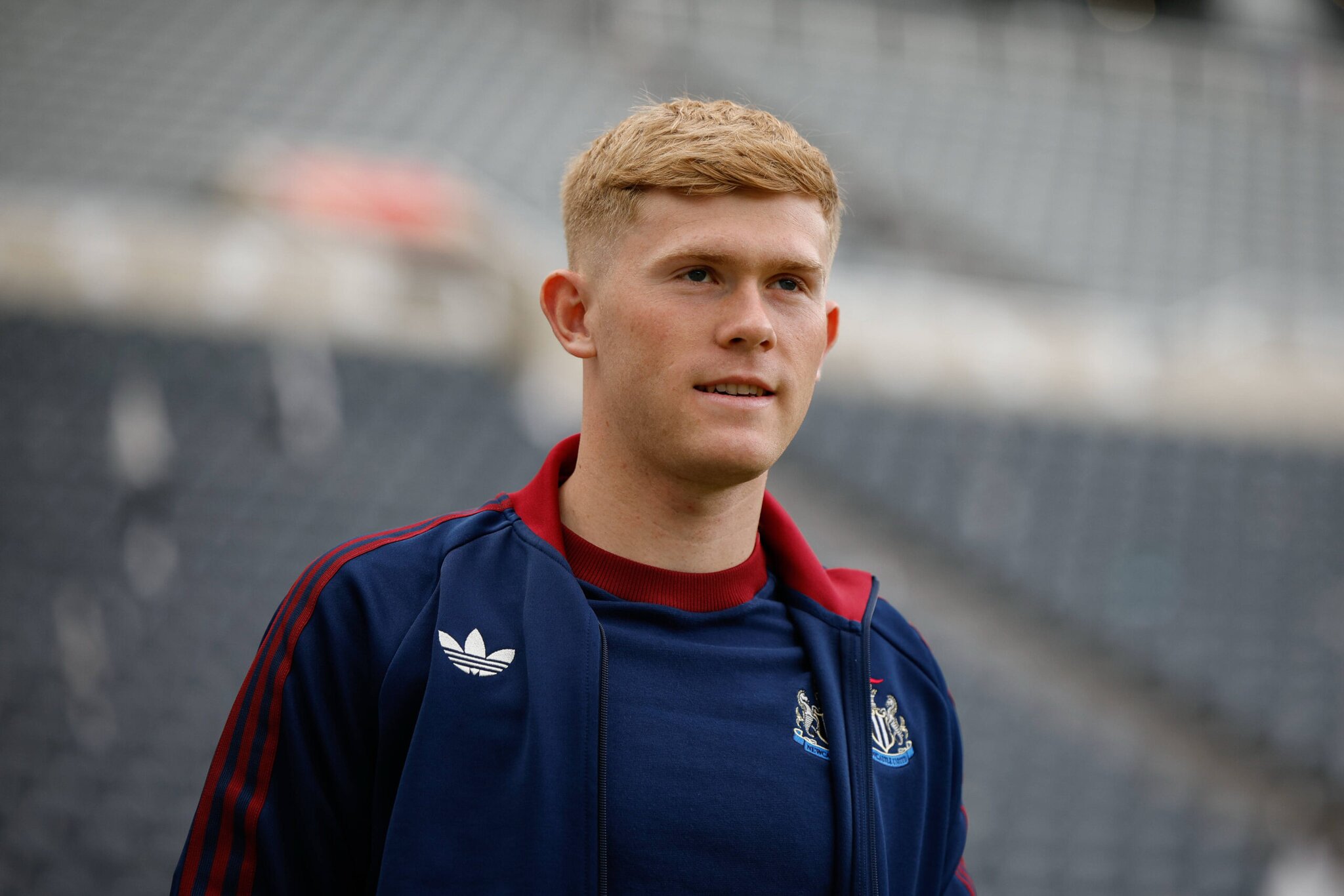 Report: Manchester United weighing fresh move for elite left back