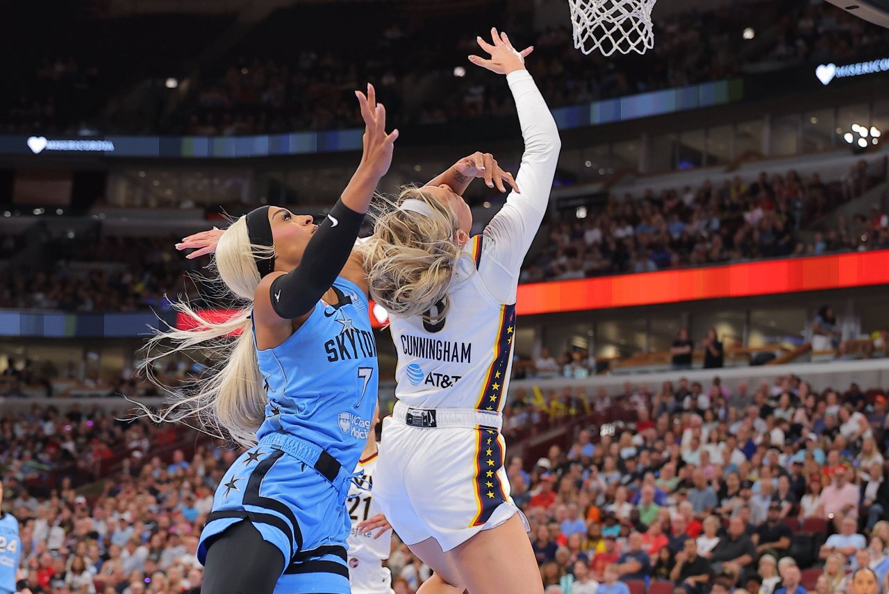 Was Never Intentional”: DiJonai Carrington Speaks Out on Sophie Cunningham Foul as Sky Coach Backs Her Amid Debate