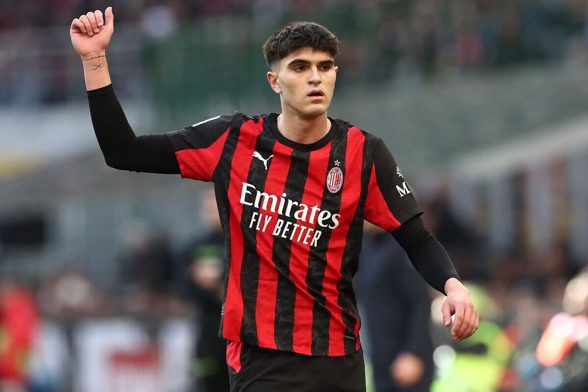 Milan could hand new role to Bartesaghi instead of signing a new centre-back