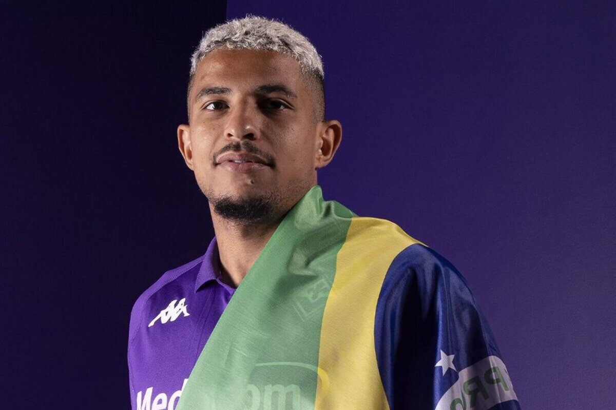 Nottingham Forest increase bid for Fiorentina full-back Dodo