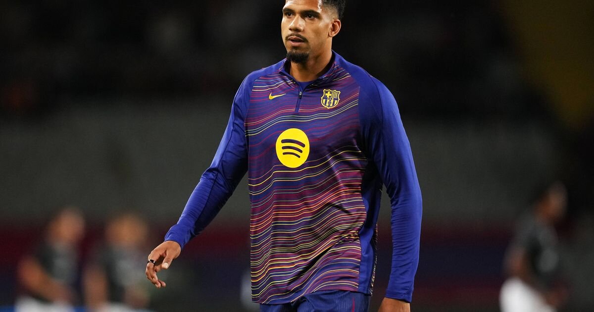 Ronald Araujo purchase option confirmed with Barcelona captain set for Liverpool medical and loan