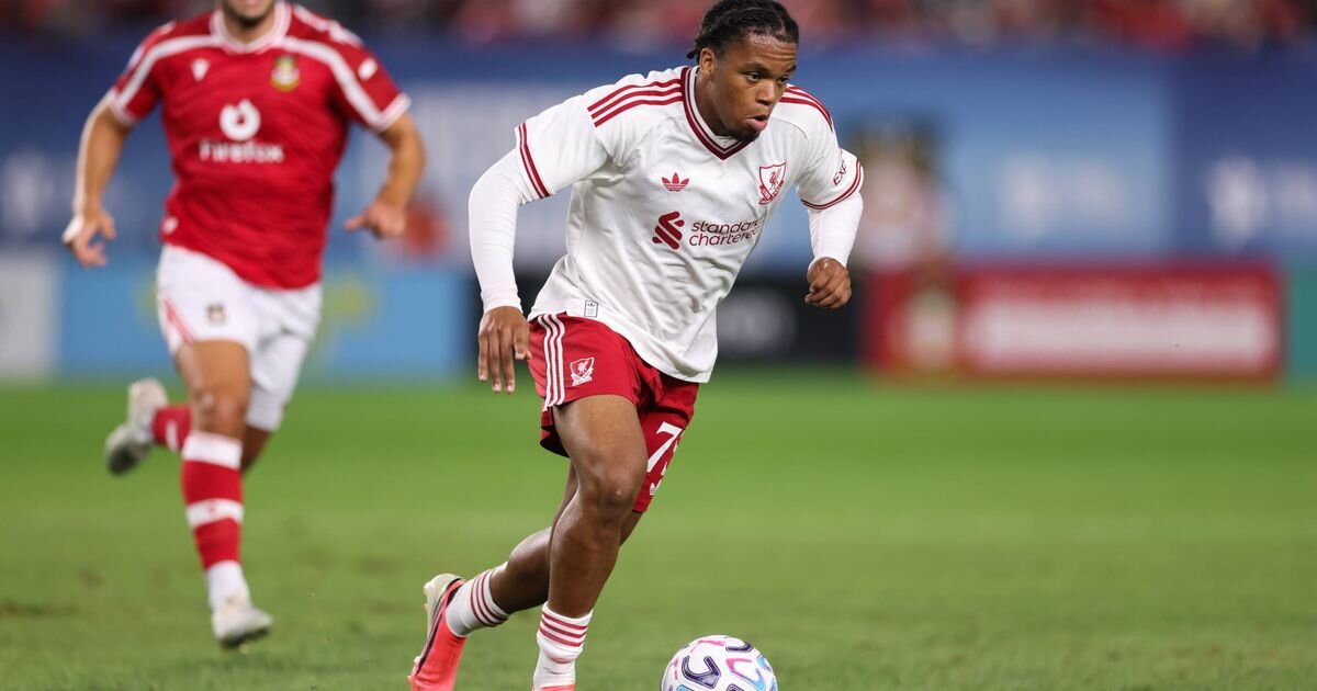 Pressing high” and “being unpredictable”: Ngumoha reveals Iraola’s demands after Liverpool win over Wrexham