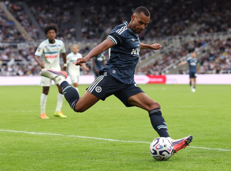 Nottingham Forest working on deal to sign Newcastle forward Jacob Murphy