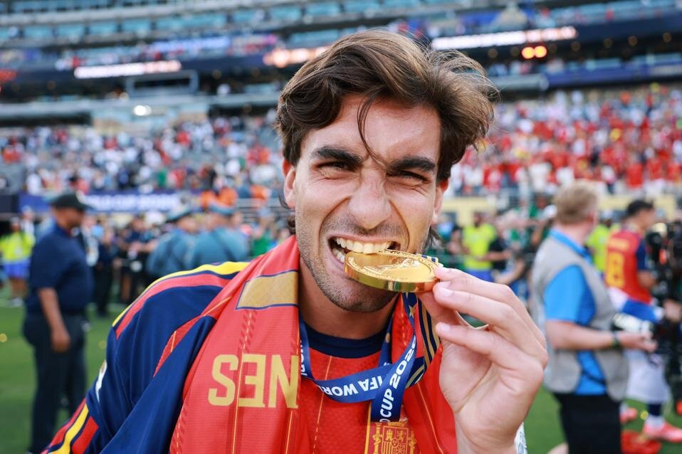 FC Barcelona Star Ferran Torres Breaks Silence On Possible PSG Move