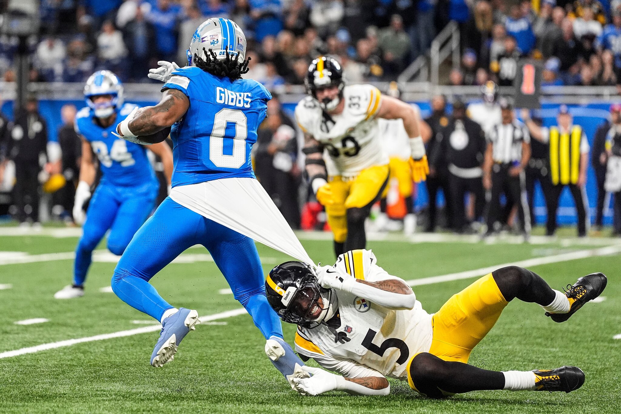 Will Bijan Robinson, Jahmyr Gibbs hold-ins affect fantasy savior status?