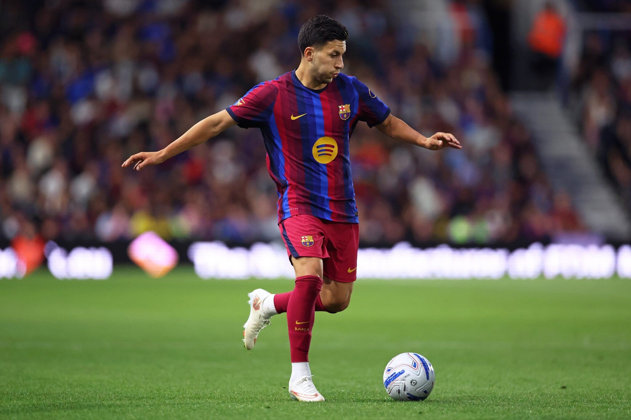 Transfer scuppered? Ajax’s Barcelona target leaves training injured and in tears
