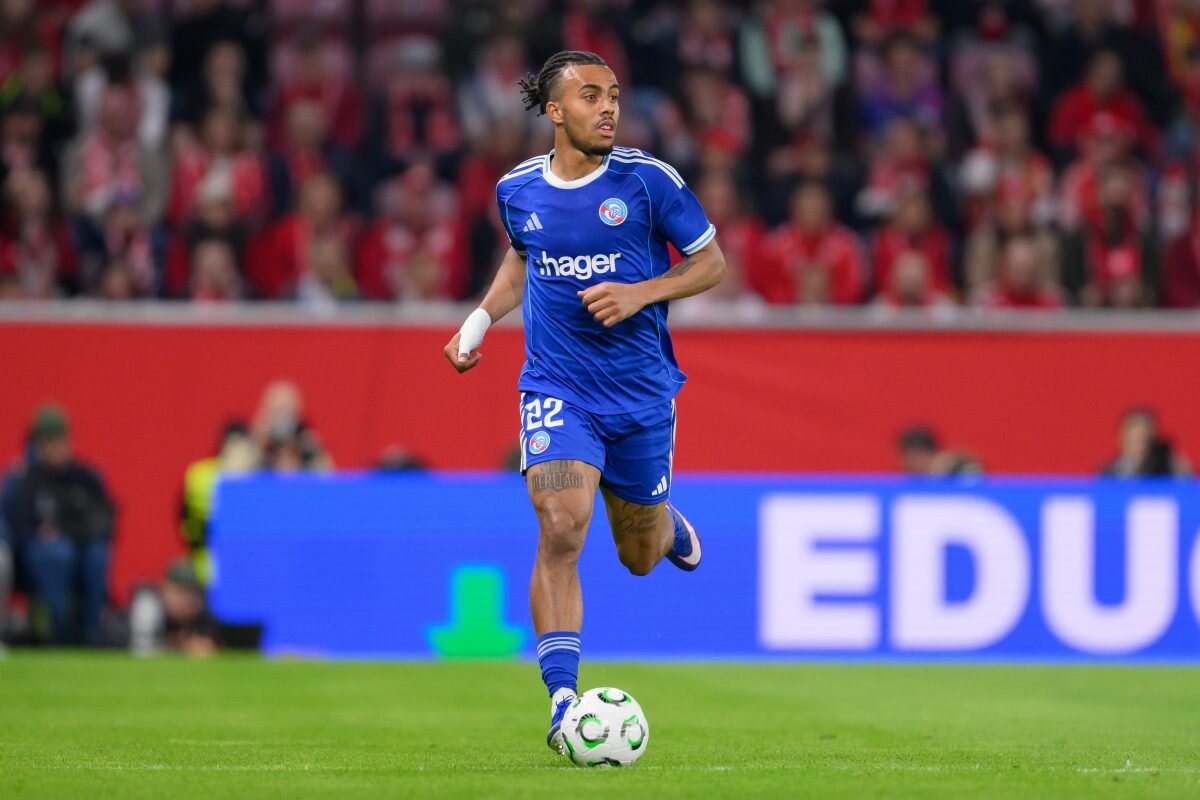Bayer Leverkusen to sign Strasbourg full-back Guéla Doué in €37,5m deal