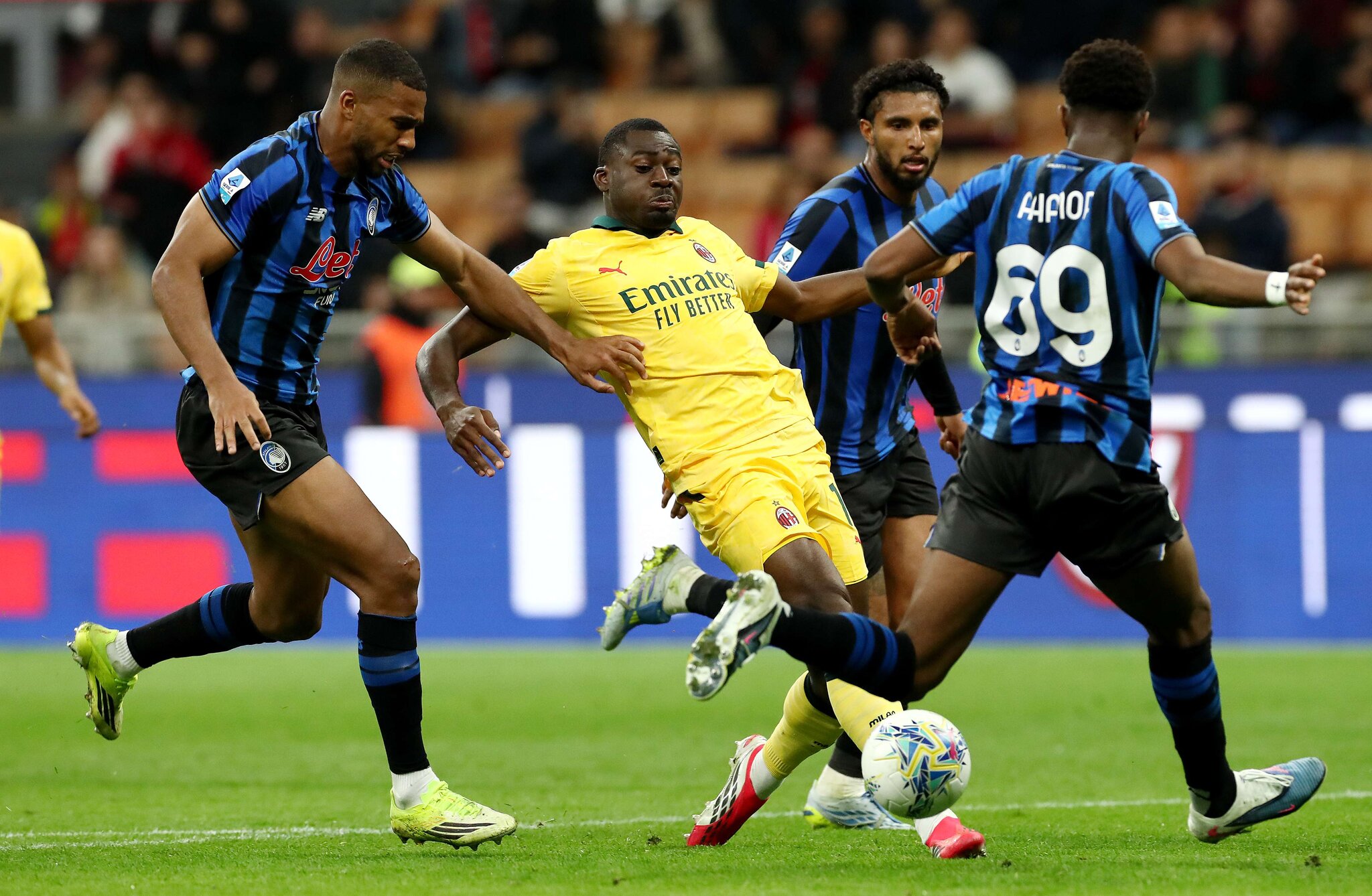 Crystal Palace & Everton eye €20m Youssouf Fofana, but player wants Milan stay