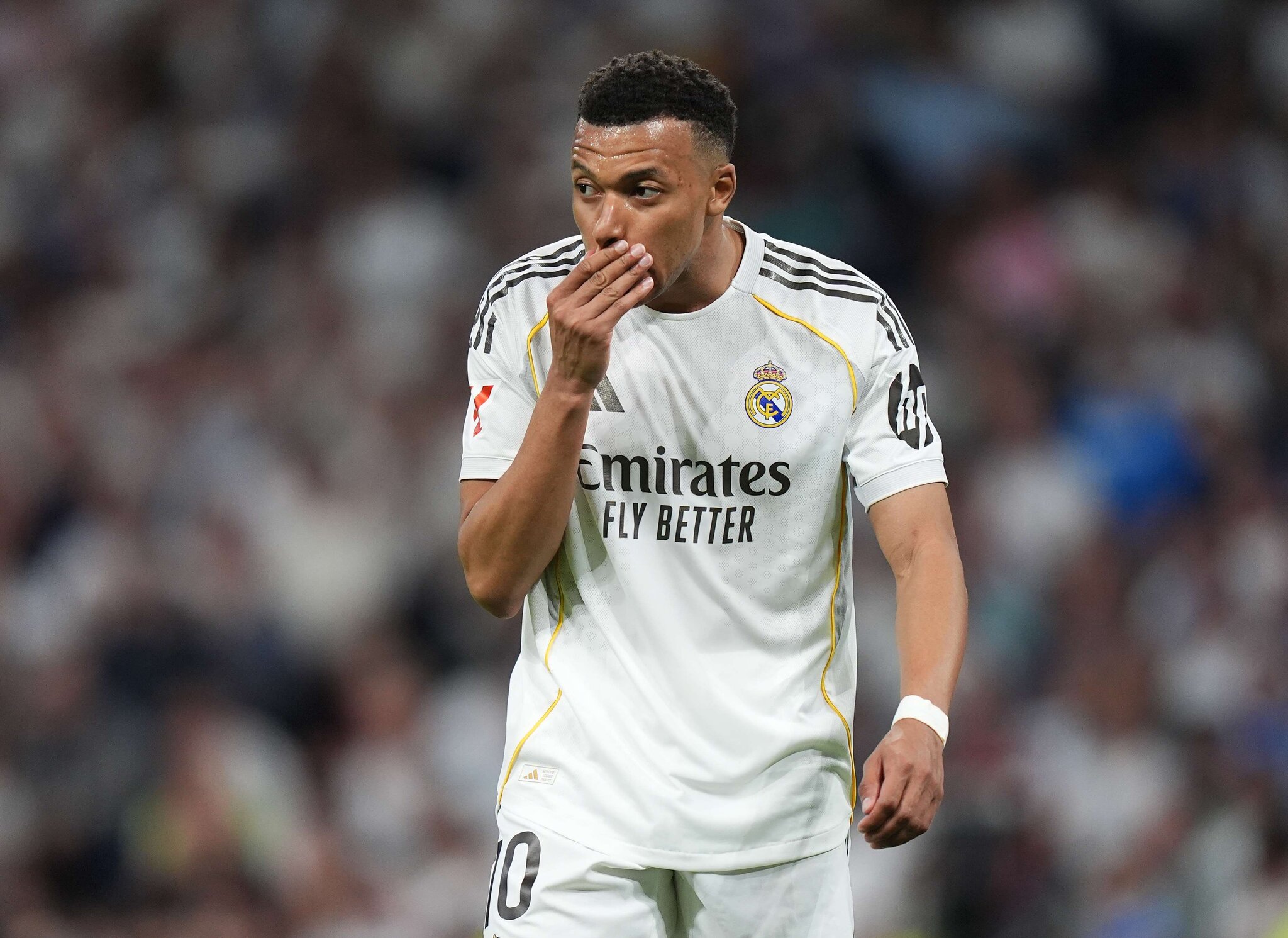 Kylian Mbappé nets spectacular goal on return to Real Madrid training