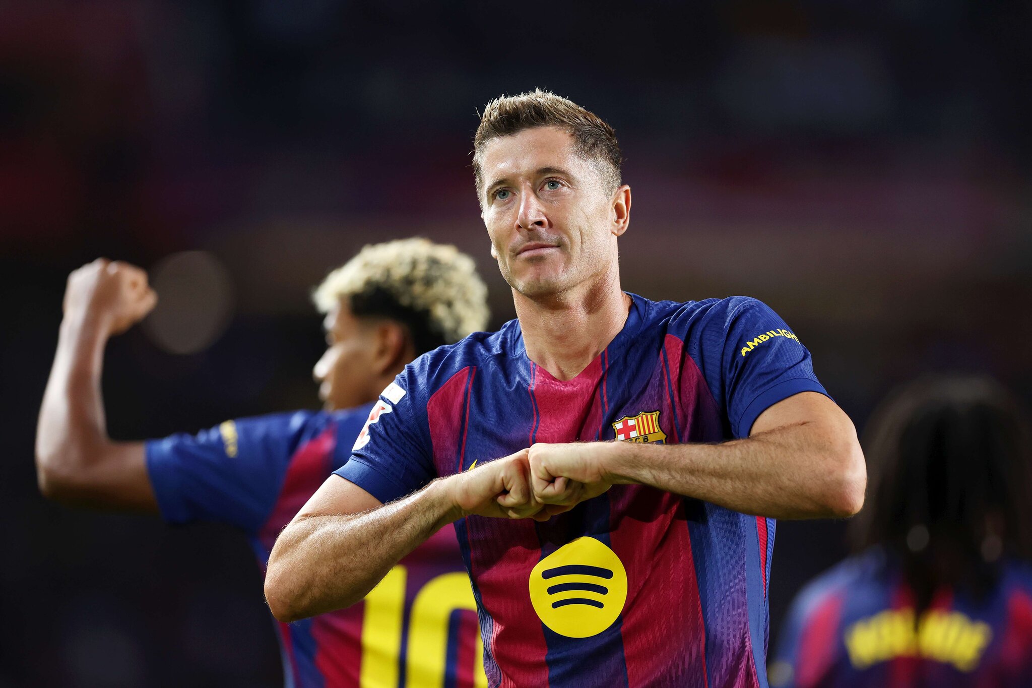 Barcelona add Robert Lewandowski to special group of players on club’s website