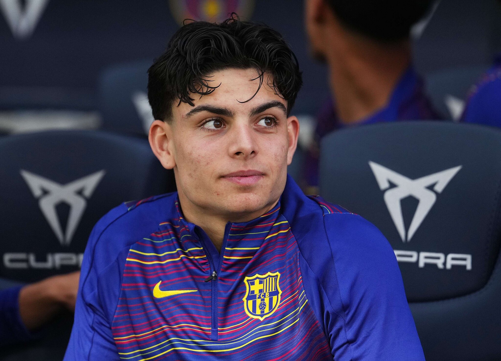 Barcelona youngster shows talents in new role during Basel friendly