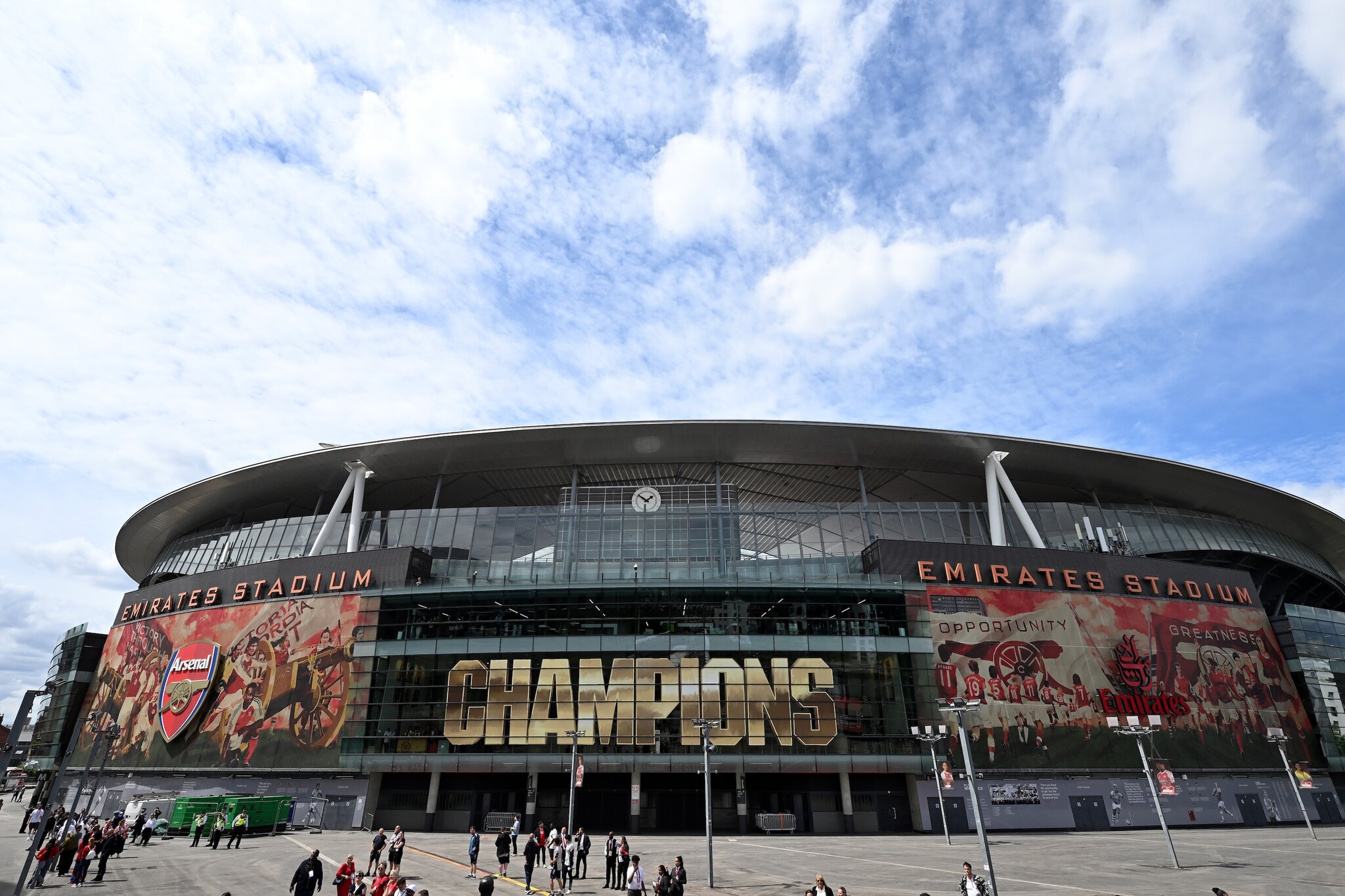 Arsenal boost transfer kitty with massive new sponsorship deal