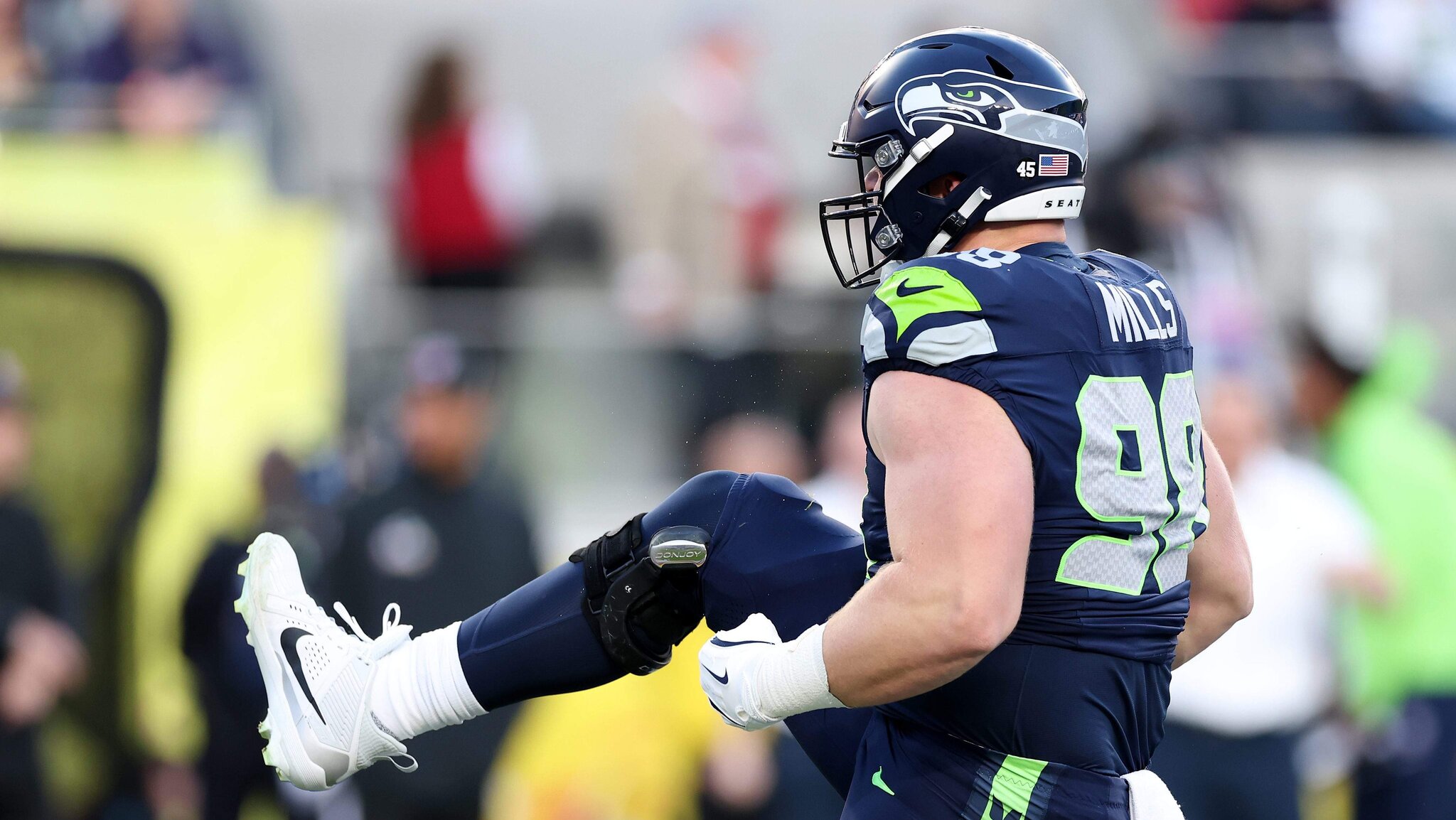 Seahawks’ Young DL Tabbed for Breakout After Strong Training Camp