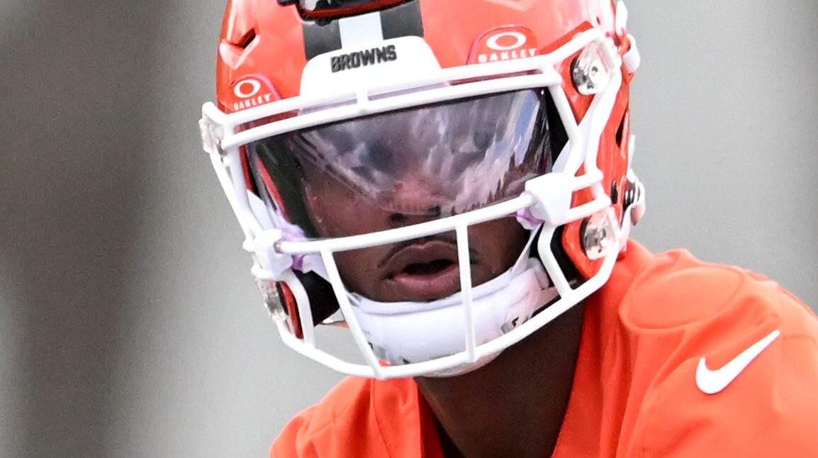 Teammate’s Reaction Raises Eyebrows About Former Texans QB Deshaun Watson