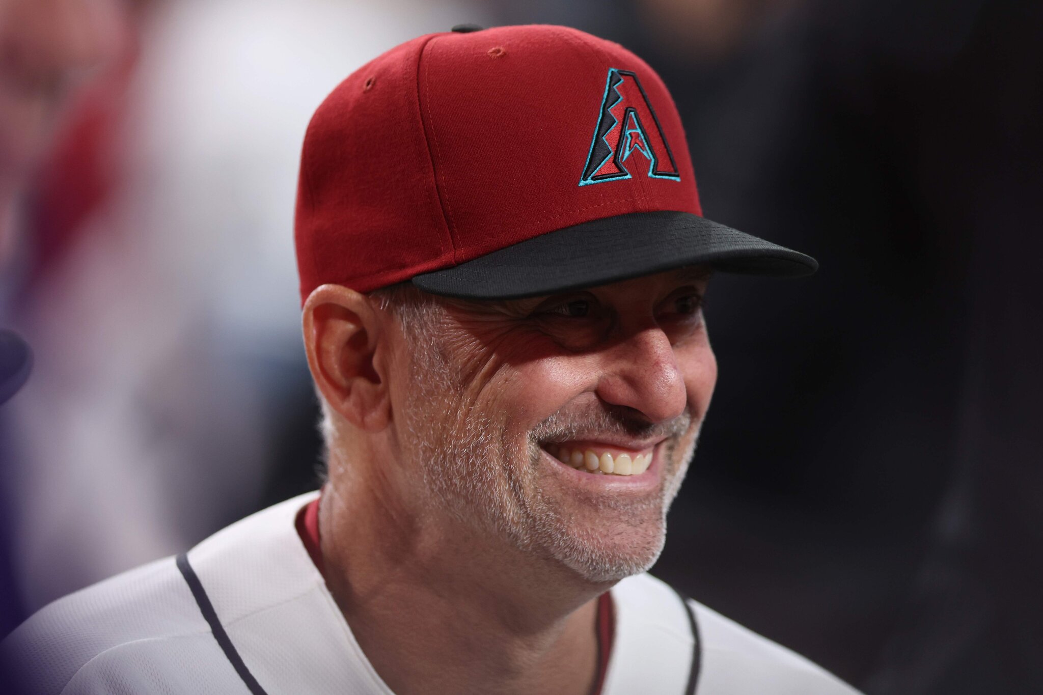 Arizona Diamondbacks Sign 9-Year MLB Player During Dodgers Series