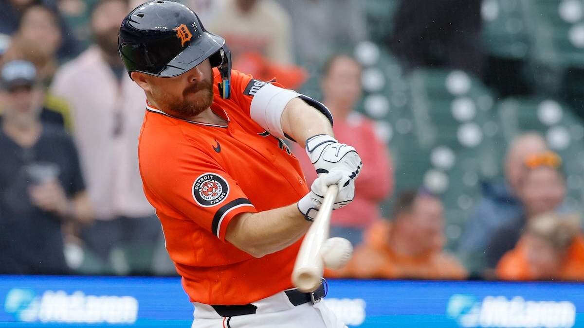 TRADE: Tigers Deal 7-Year MLB Veteran Catcher for 24-Year-Old Pitcher