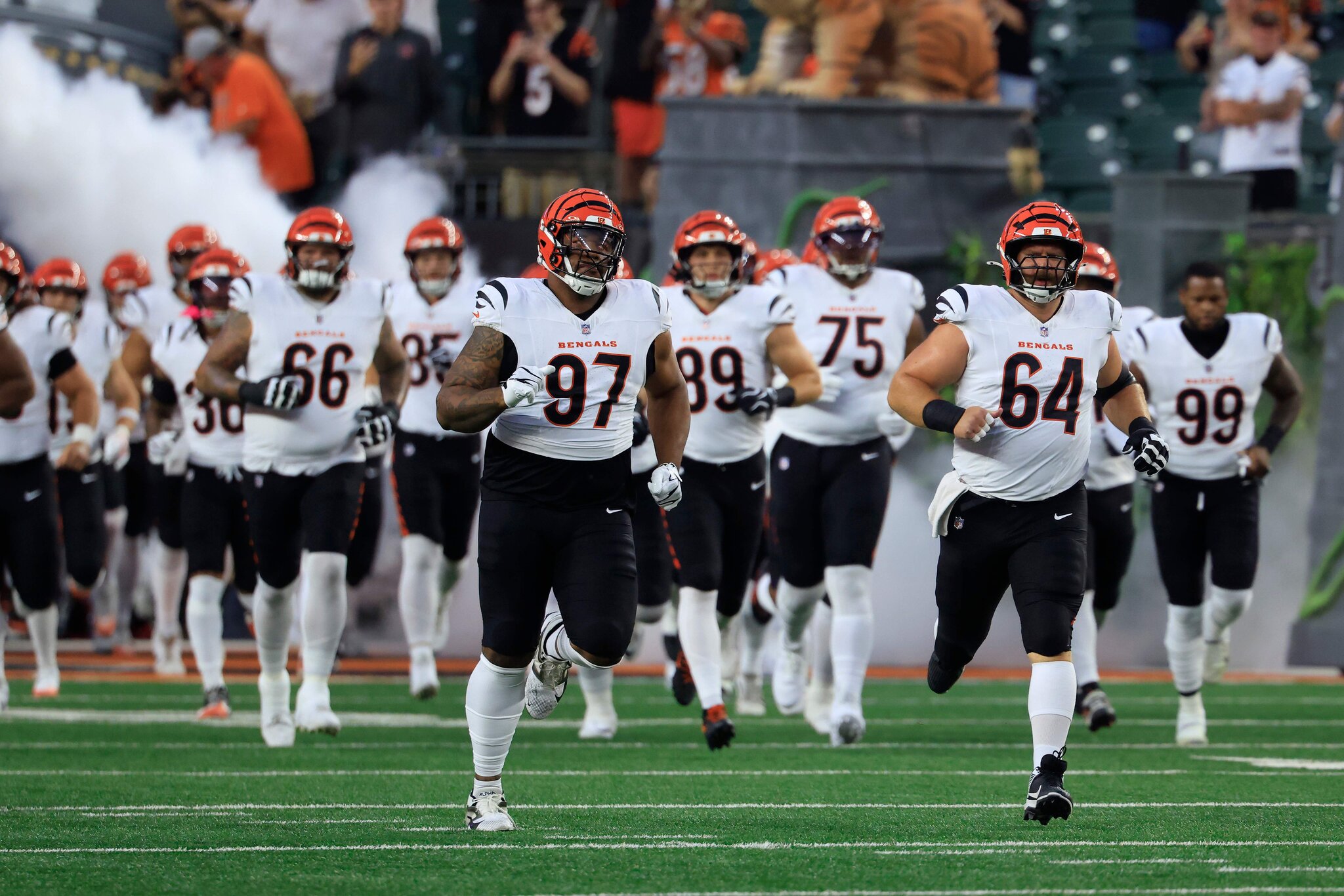 Bengals OL Sends Warning to NFL About Cincinnati Defense: ‘Good Luck