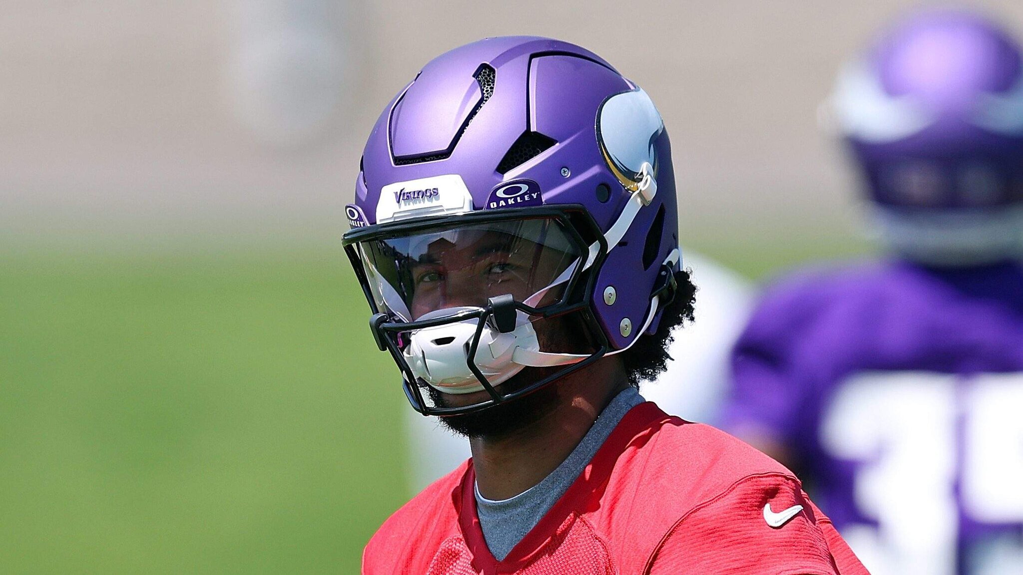 Kevin O’Connell Pays Kyler Murray the Ultimate Compliment at Night Practice