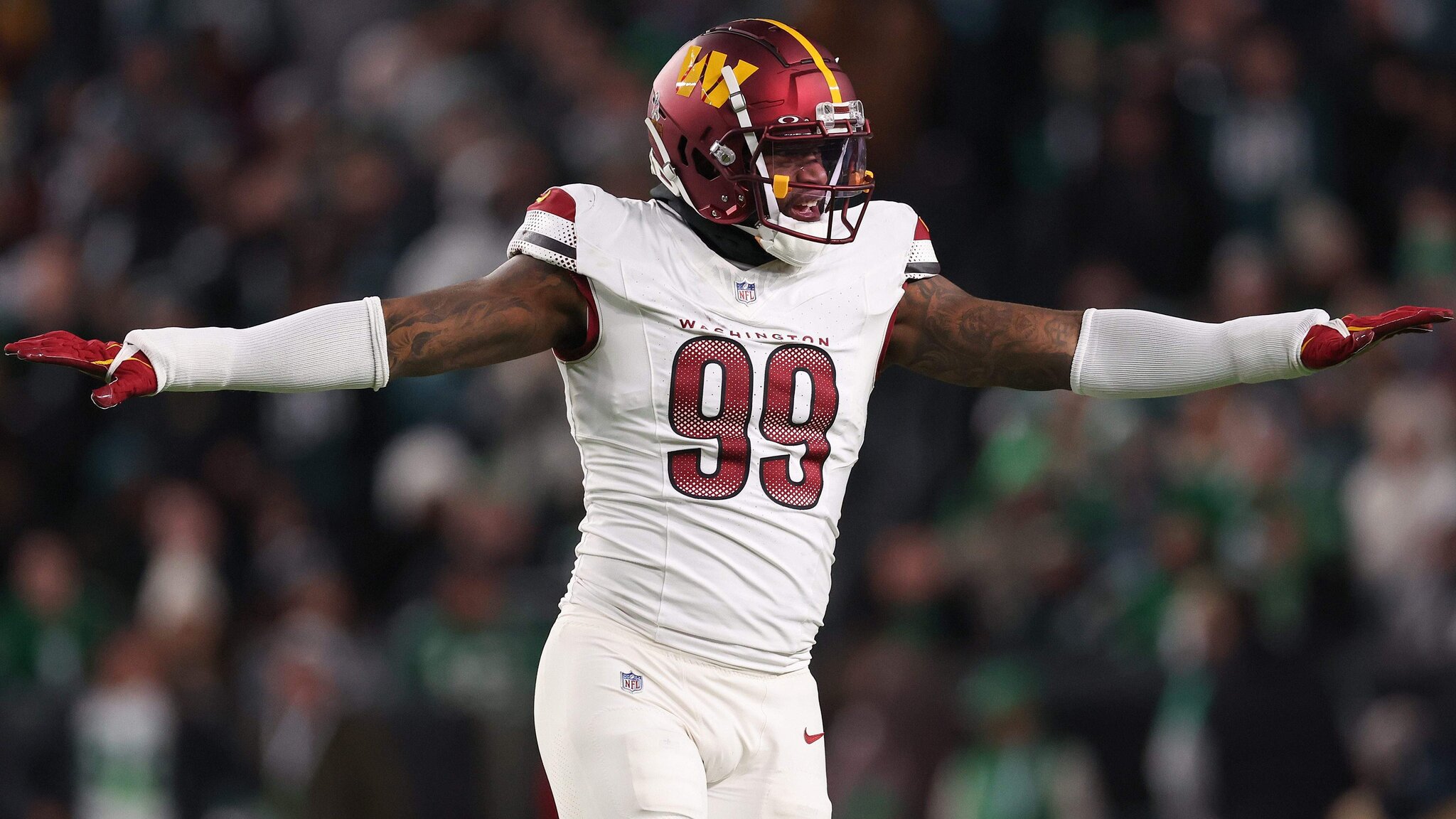 Former Commanders Edge Rusher & No. 4 Overall Pick Lands in AFC East