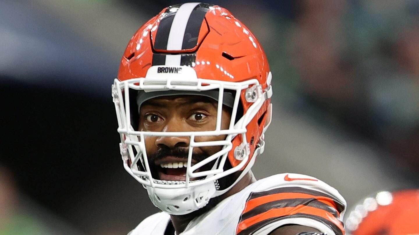 Browns Eye Reunion With Retired Pro Bowl Pass-Rusher