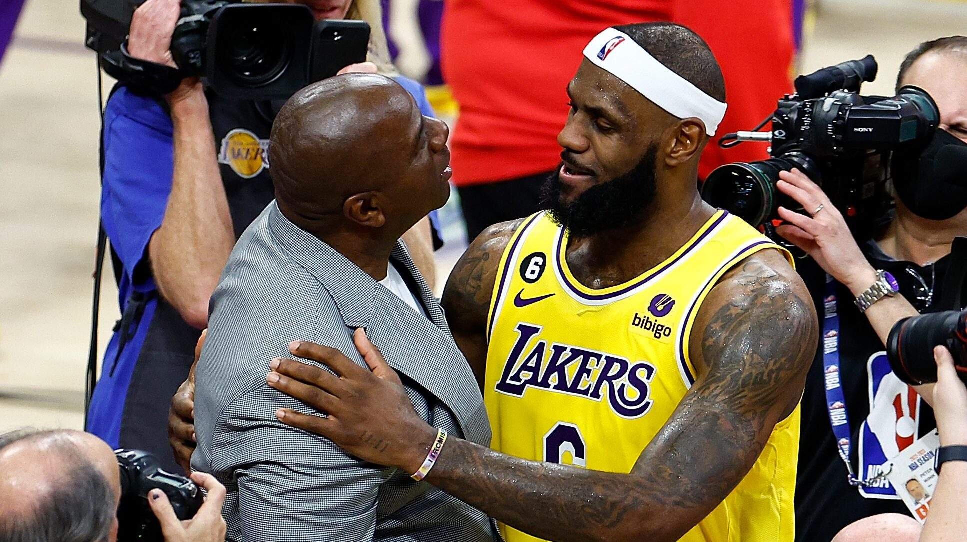 Lakers Legend Magic Johnson Has ‘Two Big Questions’ for 76ers, LeBron James