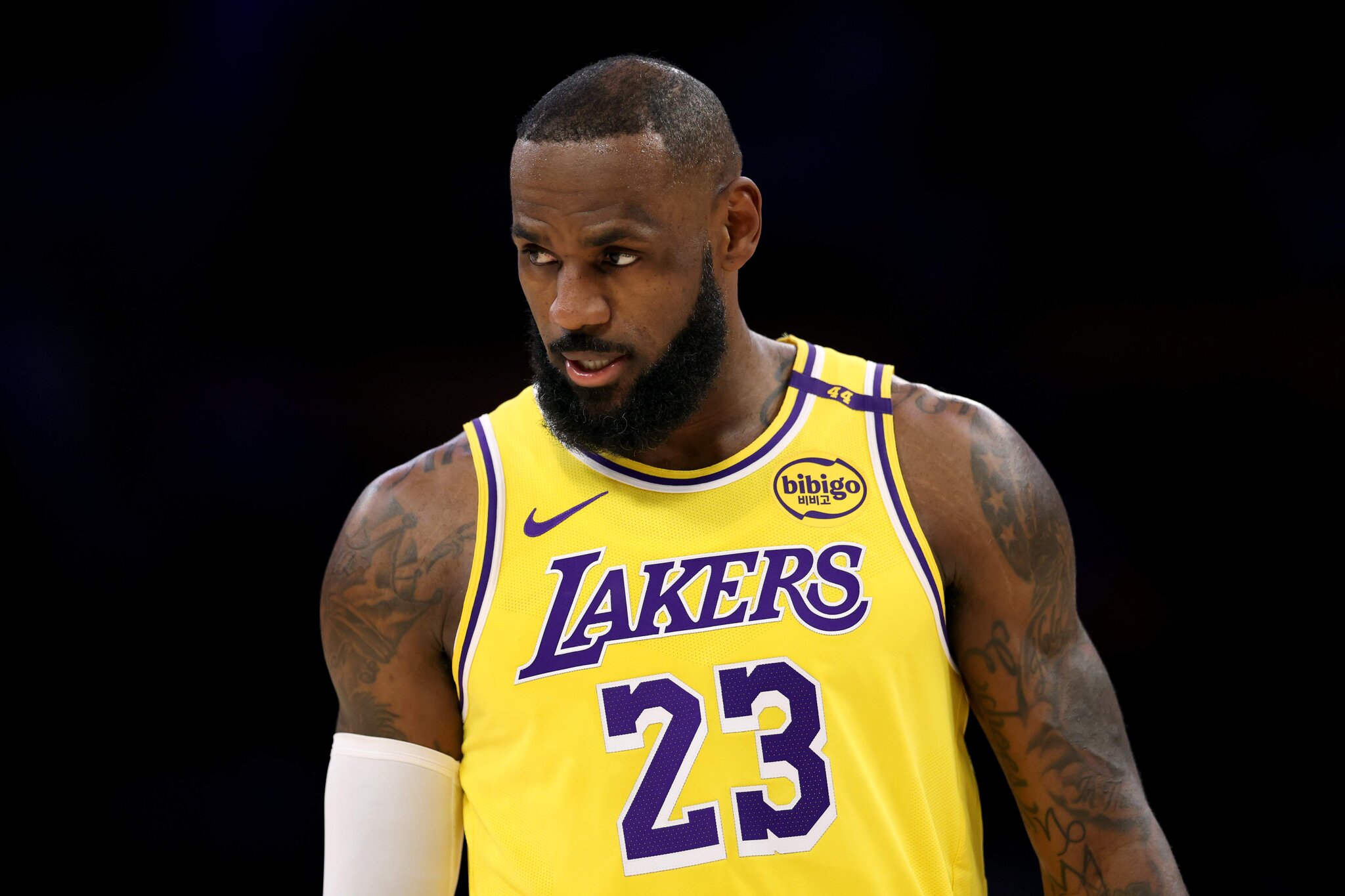 NBA All-Star Sends Warning to LeBron James Following Philadelphia 76ers Decision