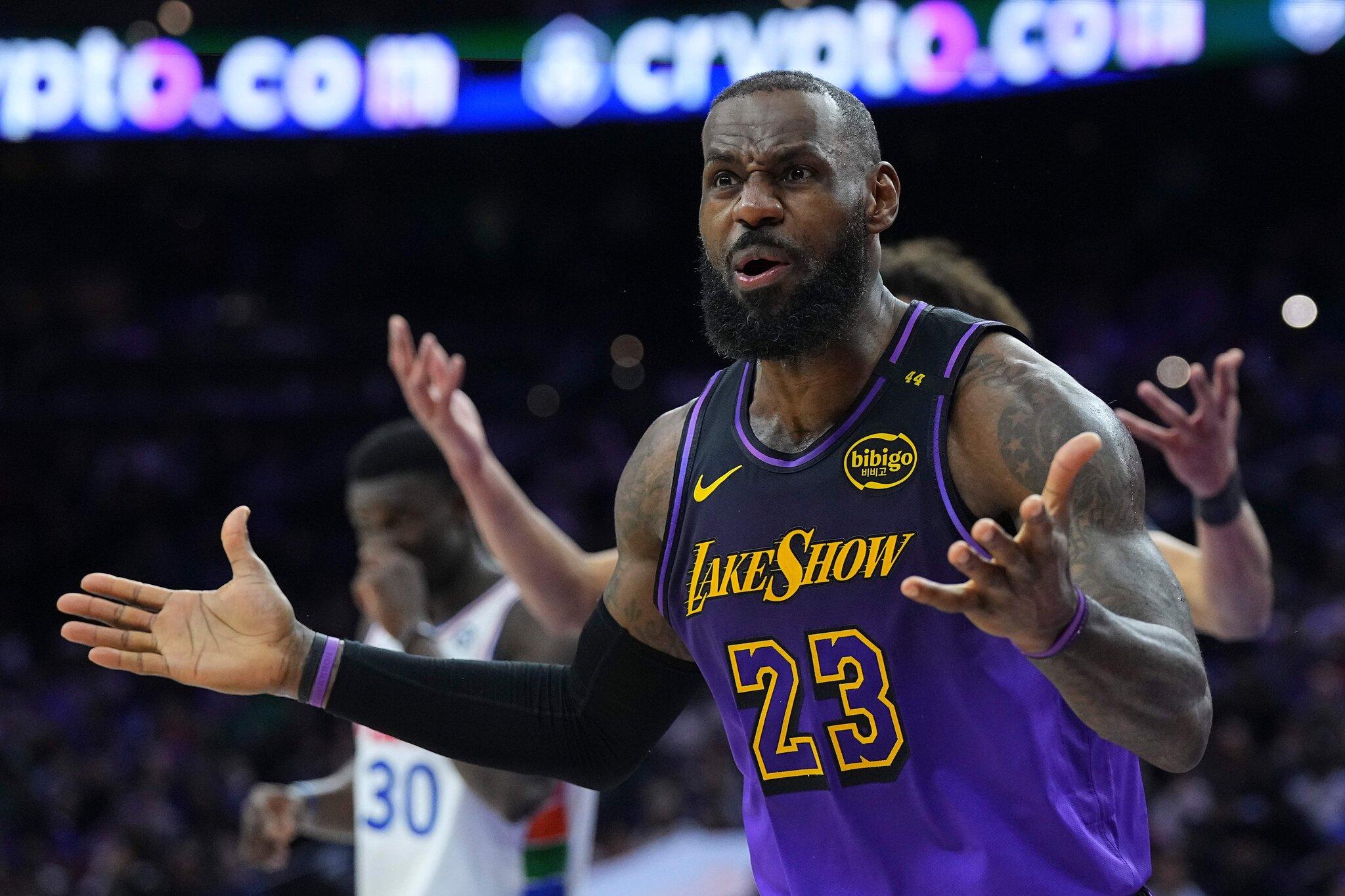 76ers Officially Sign LeBron James Without No-Trade Clause: Here’s Why