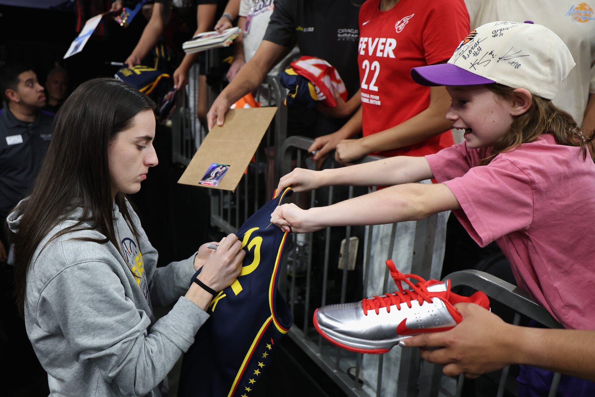 Caitlin Clark’s post-game gesture for fans goes viral after latest Fever win
