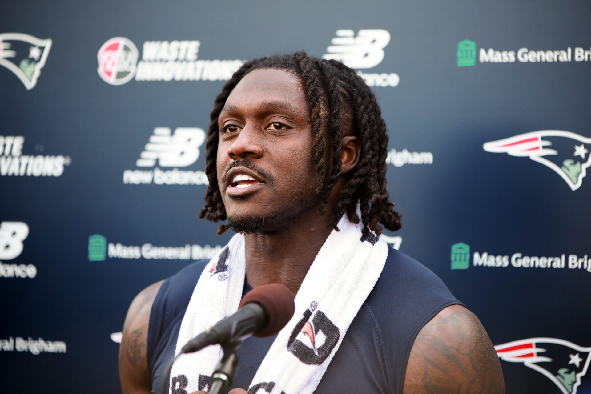 Ian Rapoport aims subtle dig towards A.J. Brown following his Philadelphia Eagles exit