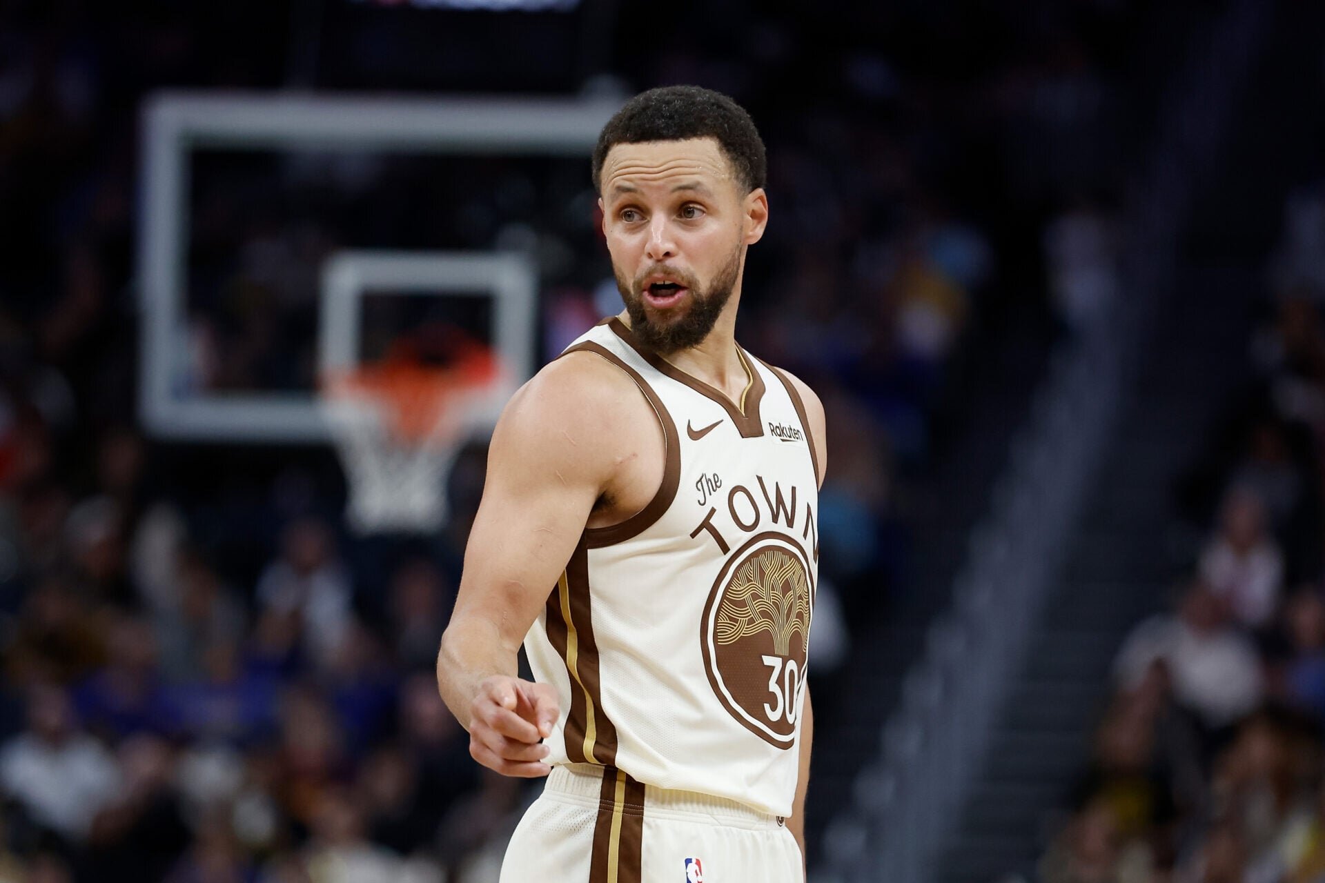 Stephen Curry urged to leave ‘biggest losers’ Golden State Warriors after LeBron James failure