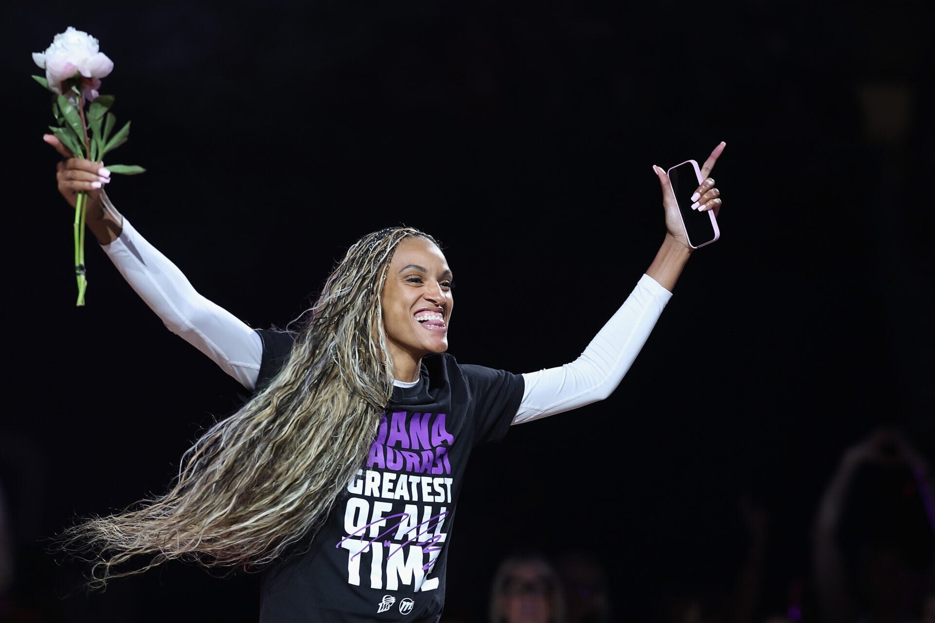 They might get’ – WNBA fans aren’t loving the Atlanta Dream signing DeWanna Bonner after buyout