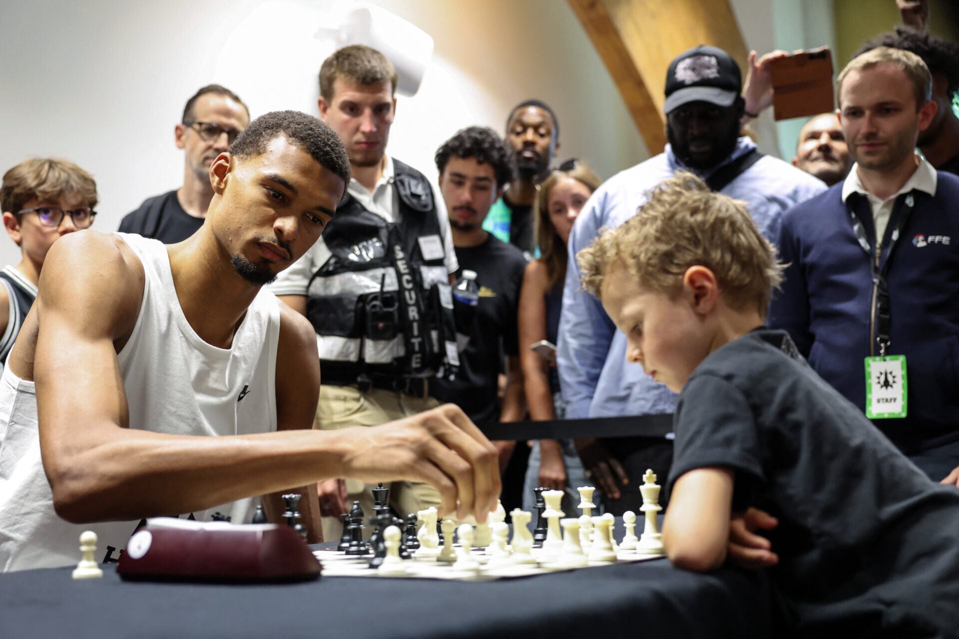 Victor Wembanyama draws attention after losing to a six-year-old at his chess tournament in France